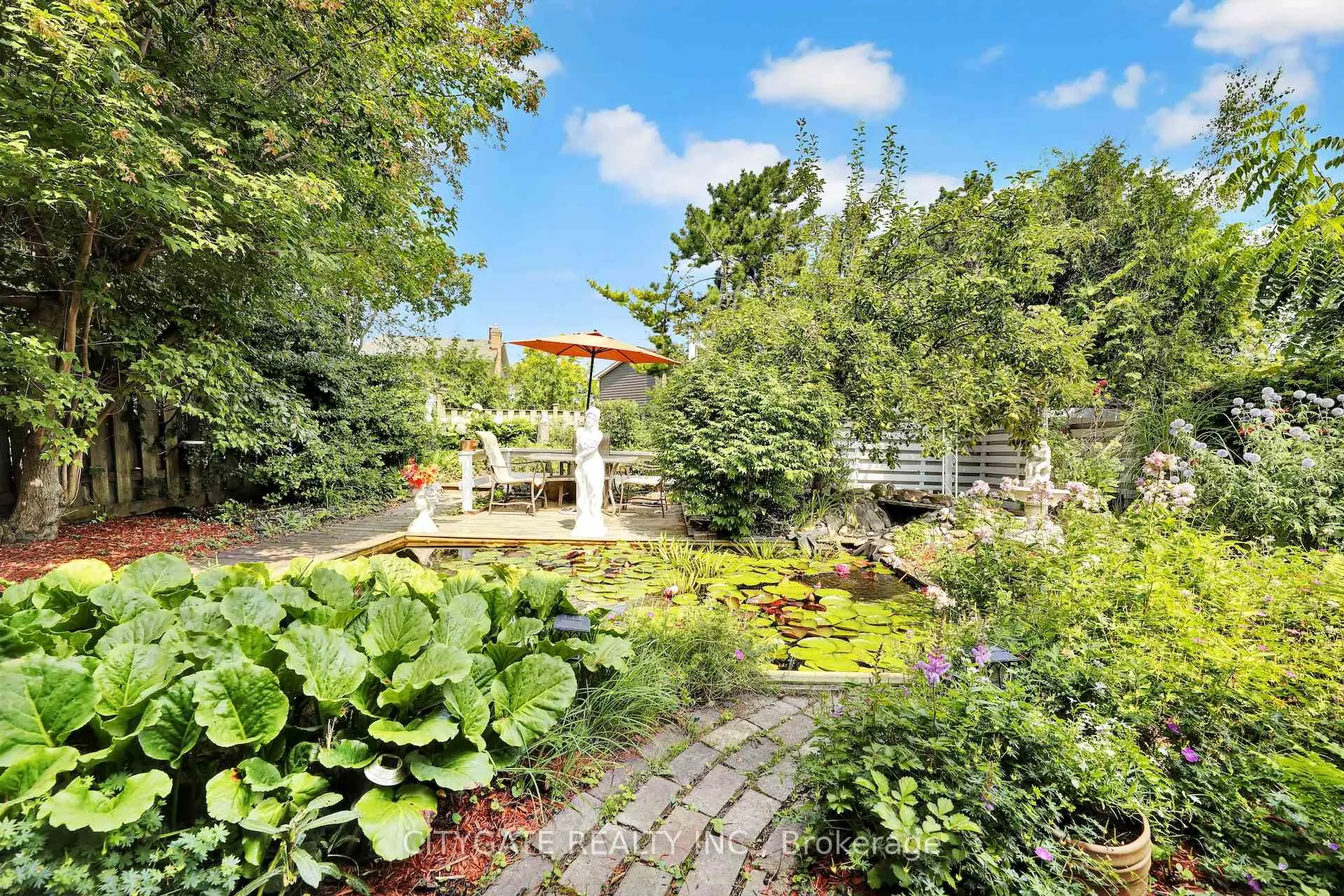 Photo 39 of 195 Ellwood Drive W, Caledon, Bolton West — HOMEH