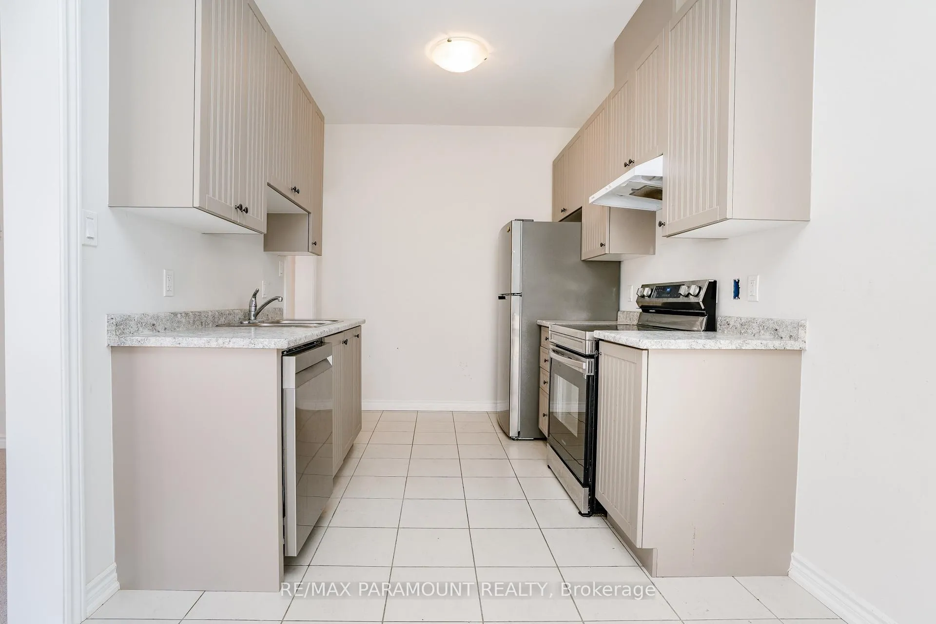 Photo 10 of 40 Bruton Street, Thorold, Thorold Downtown — HOMEH