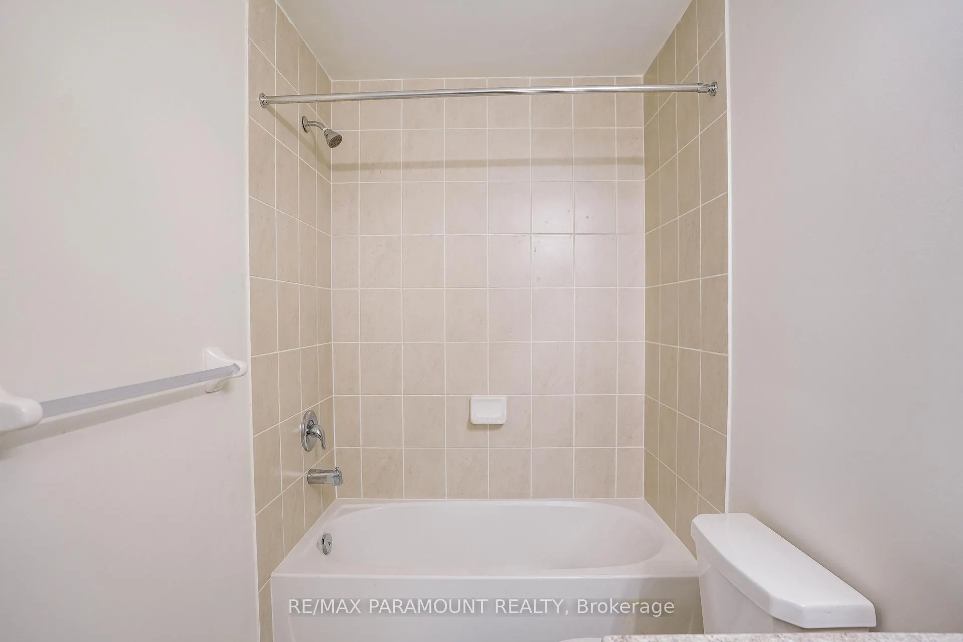 Photo 27 of 40 Bruton Street, Thorold, Thorold Downtown — HOMEH