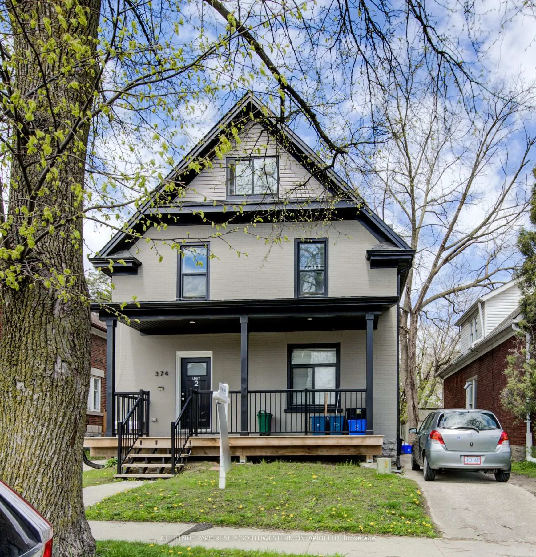 Front of 374 Louisa Street