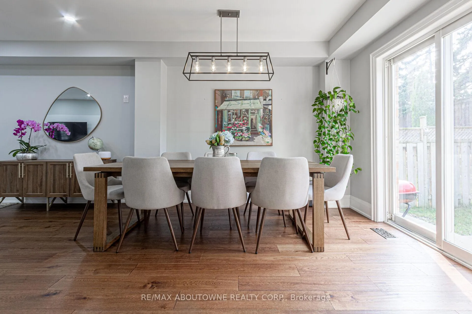 Photo 4 of 28 Bramcedar Crescent, Brampton, Northwest Sandalwood Parkway — HOMEH