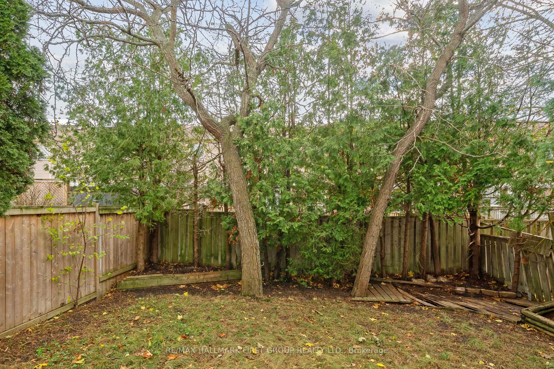 Photo 5 of 46 Rollo Drive, Ajax, South East — HOMEH