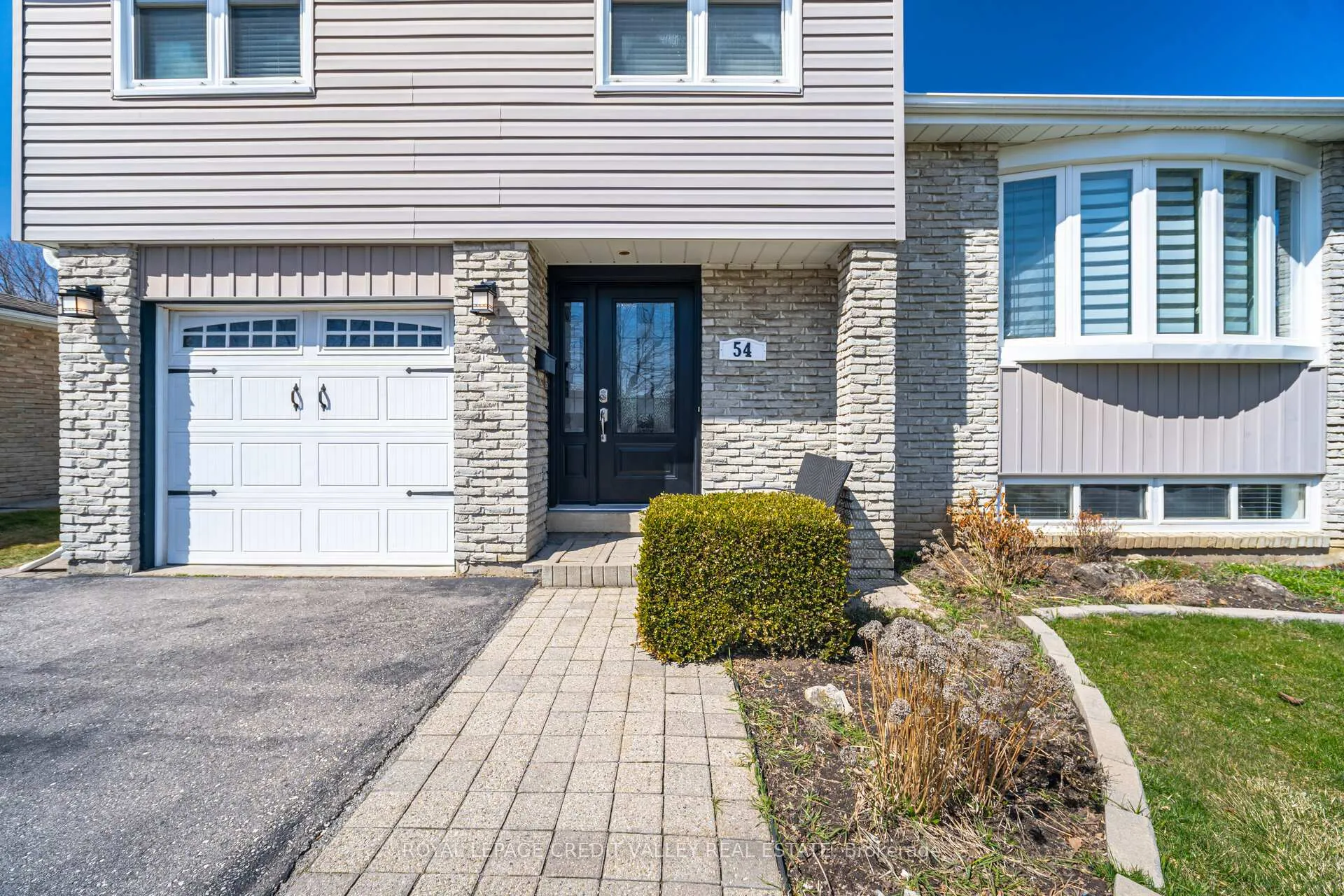 Photo 3 of 54 Gondola Crescent, Brampton, Northgate — HOMEH