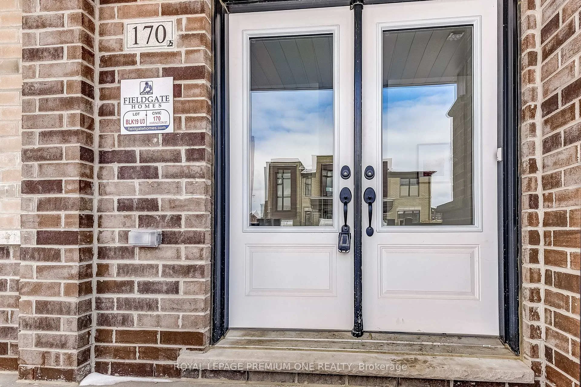 Photo 7 of 170 Hartington Street, Vaughan, Kleinburg — HOMEH