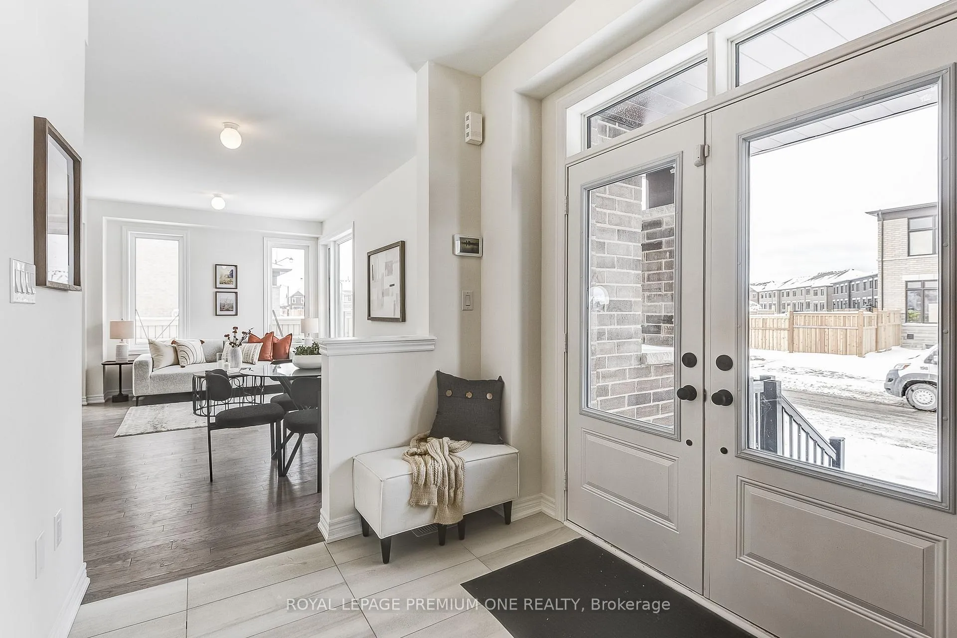 Photo 9 of 170 Hartington Street, Vaughan, Kleinburg — HOMEH
