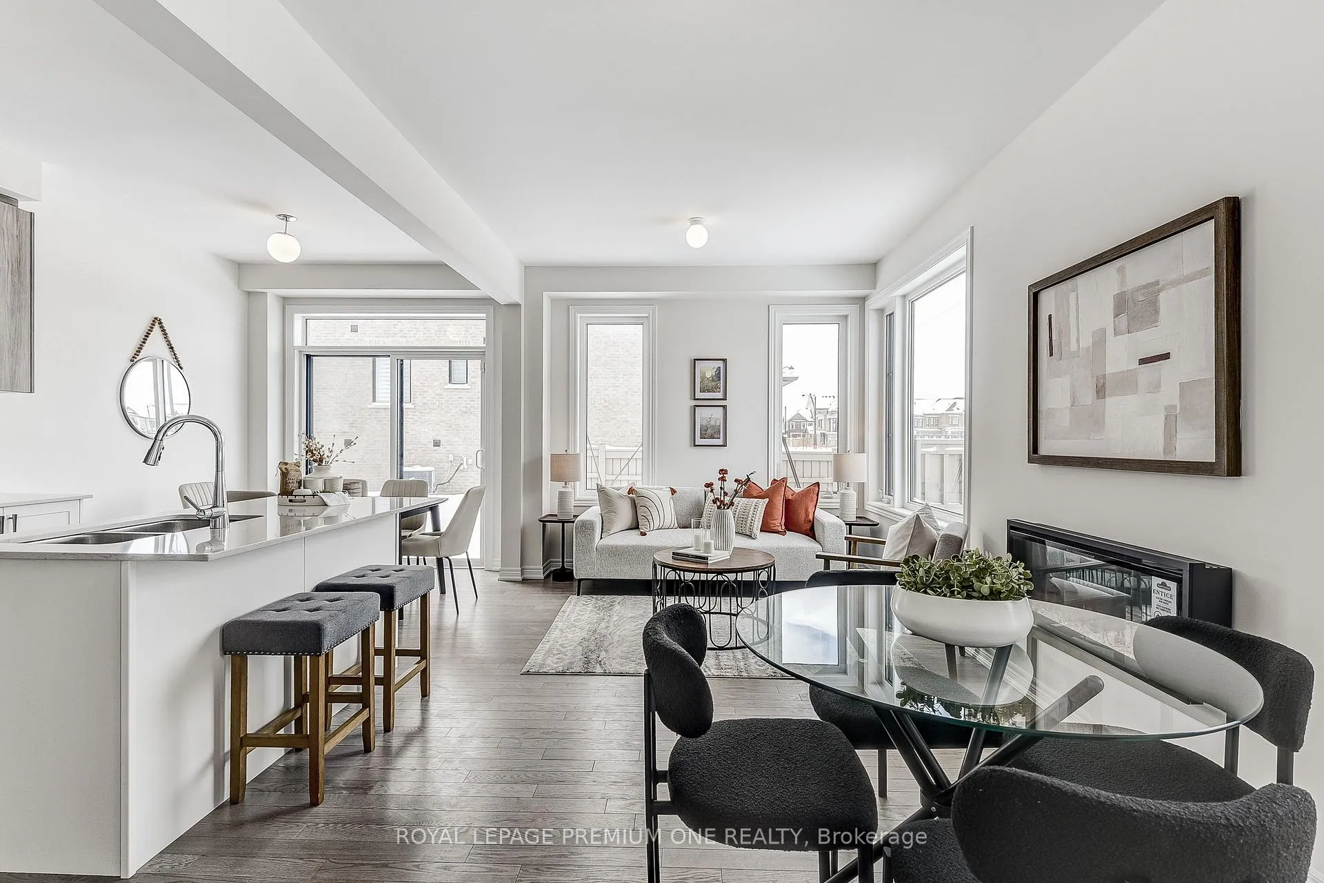 Photo 12 of 170 Hartington Street, Vaughan, Kleinburg — HOMEH