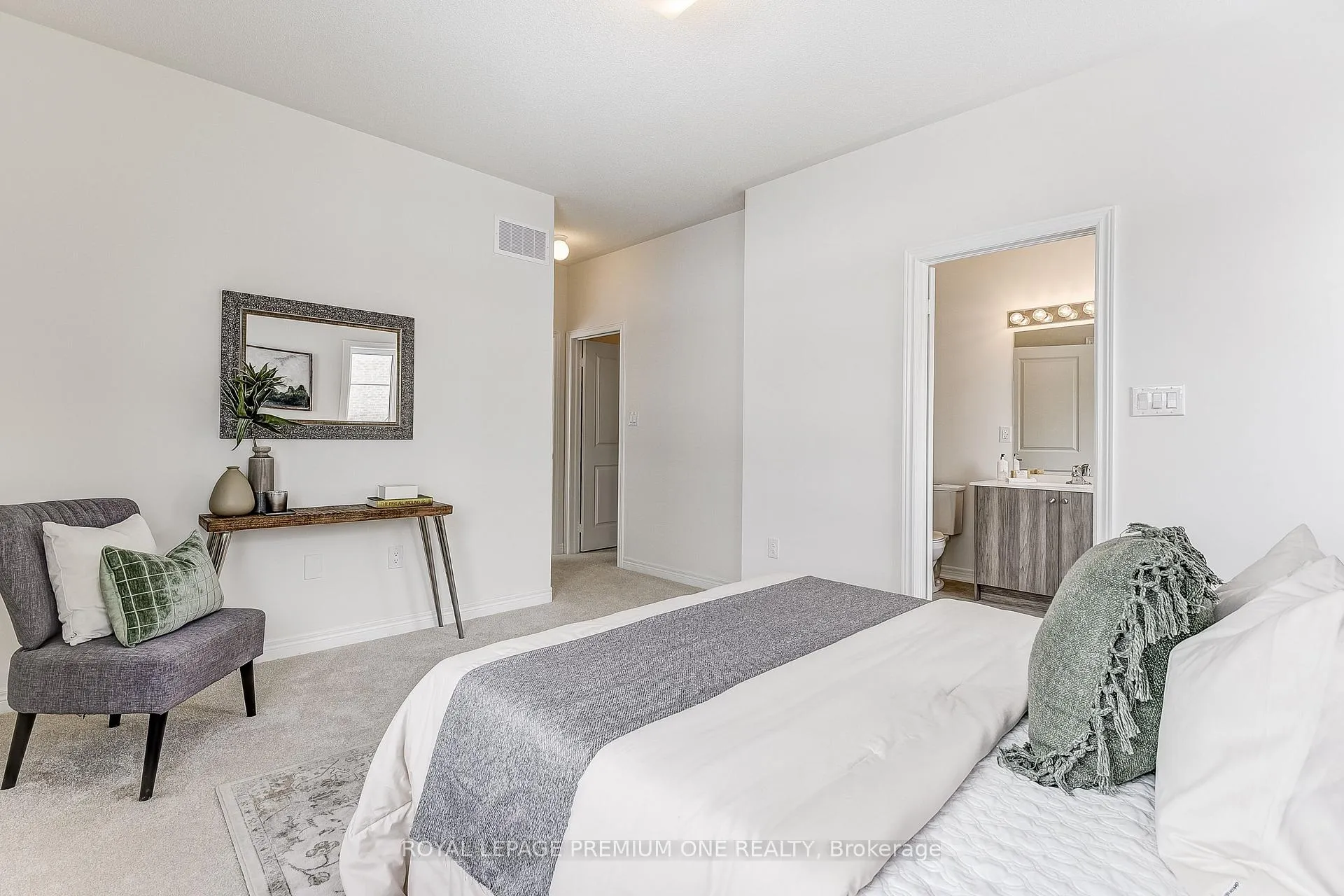 Photo 30 of 170 Hartington Street, Vaughan, Kleinburg — HOMEH
