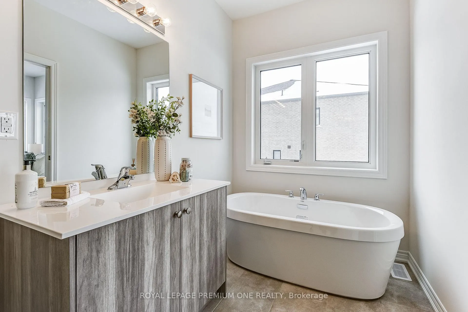 Photo 31 of 170 Hartington Street, Vaughan, Kleinburg — HOMEH