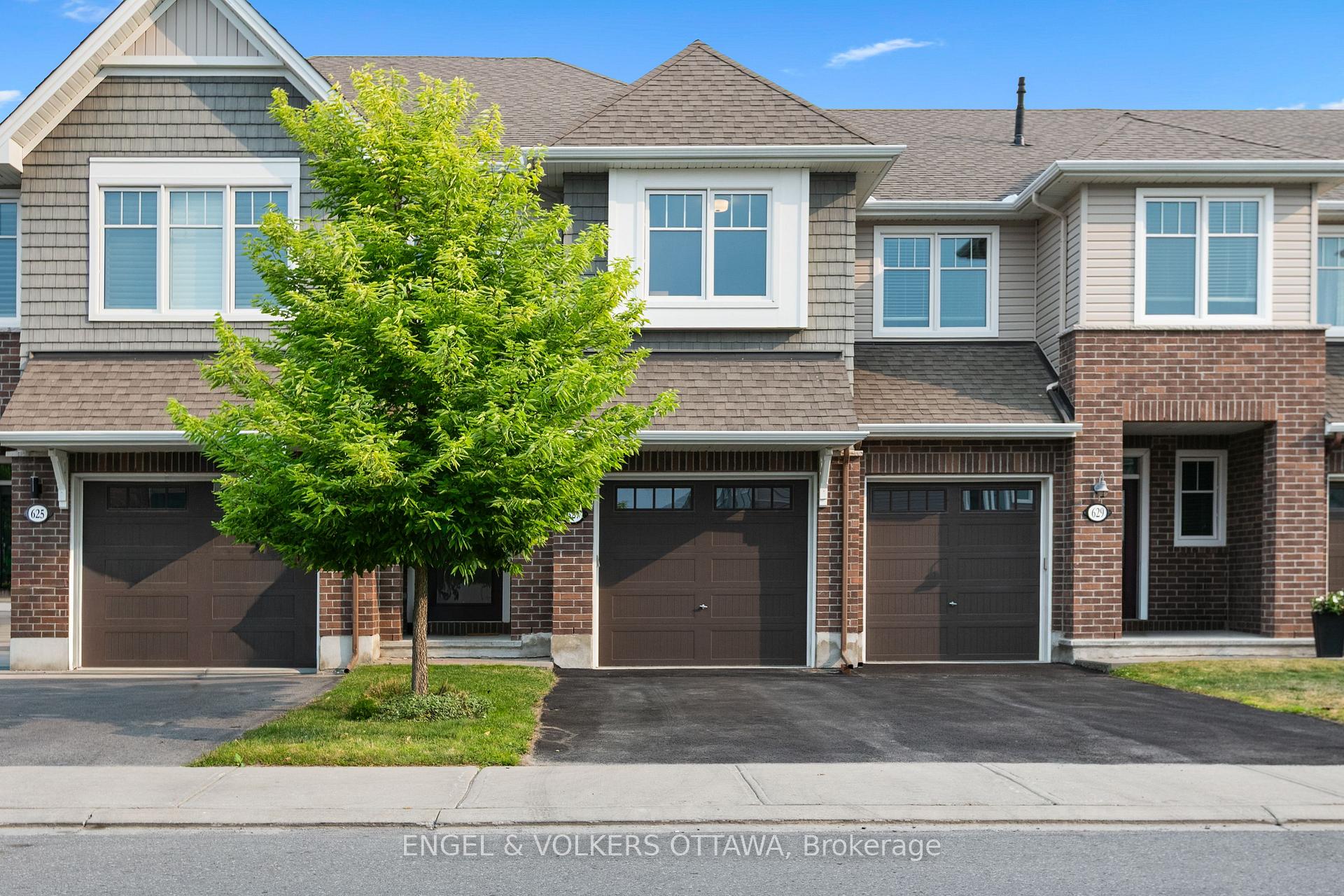 Photo 1 of 627 Egret Way, Ottawa, Barrhaven - Half Moon Bay — HOMEH