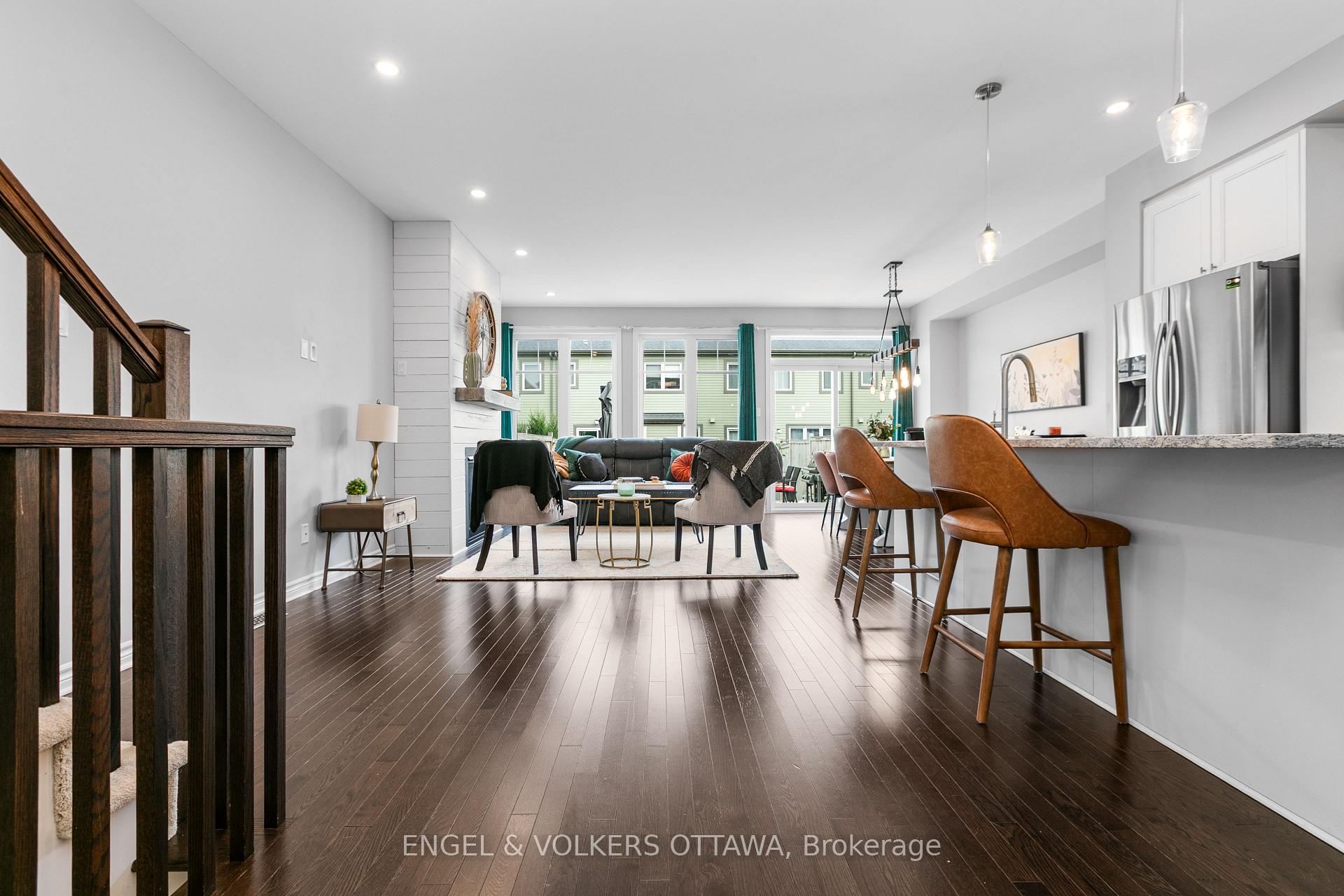 Photo 5 of 627 Egret Way, Ottawa, Barrhaven - Half Moon Bay — HOMEH