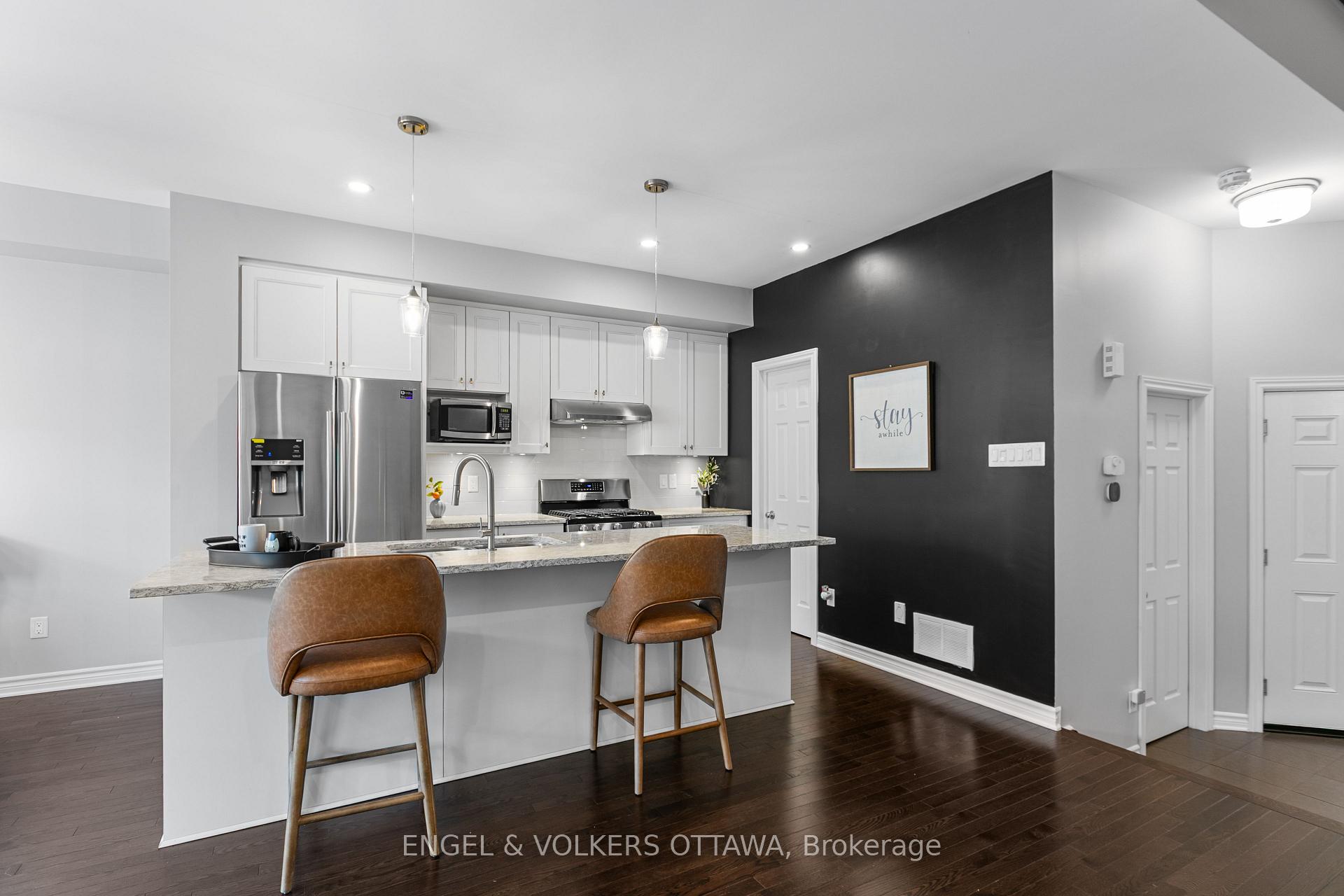 Photo 9 of 627 Egret Way, Ottawa, Barrhaven - Half Moon Bay — HOMEH