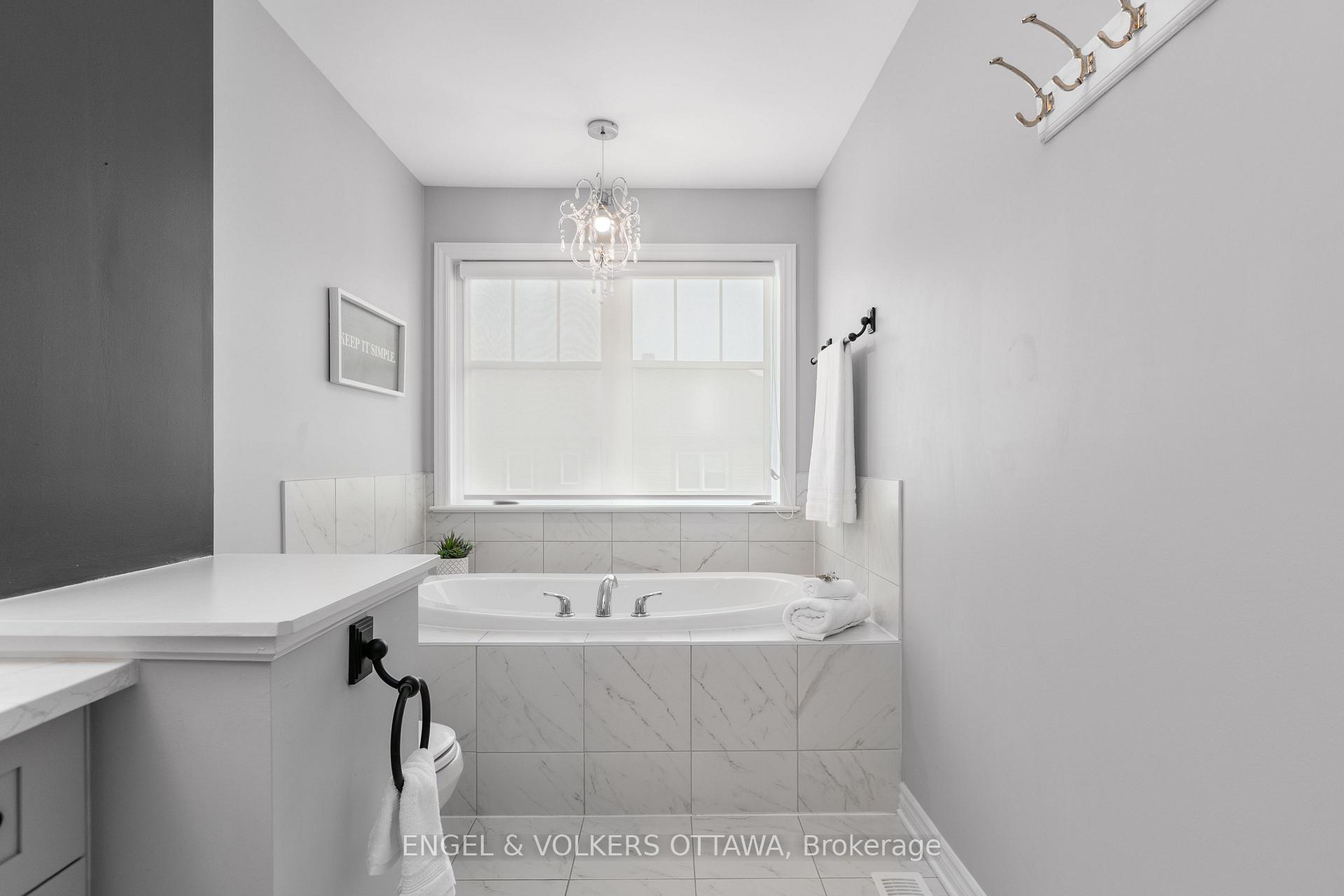 Photo 19 of 627 Egret Way, Ottawa, Barrhaven - Half Moon Bay — HOMEH