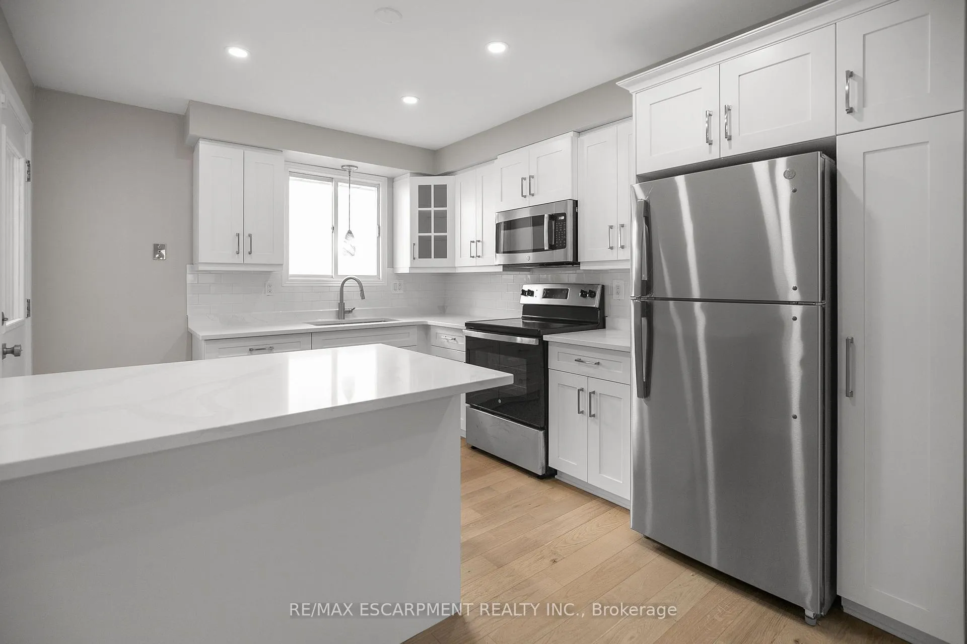 Photo 13 of 6 Barbara Court, Hamilton, Randall — HOMEH