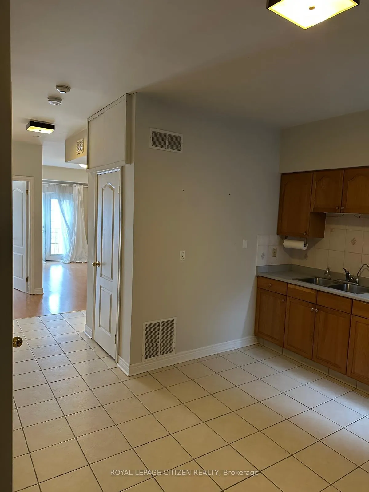 Photo 3 of Unit 301, 1864 Danforth Avenue, Toronto, Danforth — HOMEH