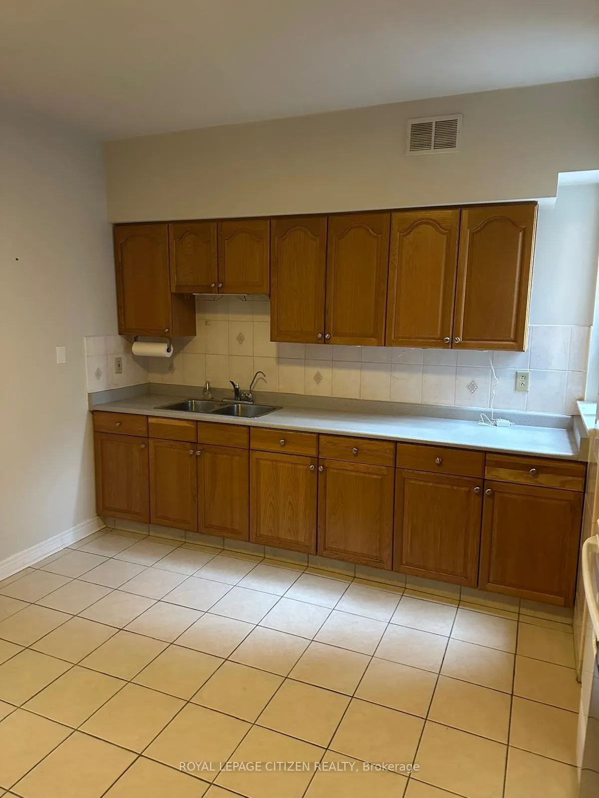 Photo 5 of Unit 301, 1864 Danforth Avenue, Toronto, Danforth — HOMEH