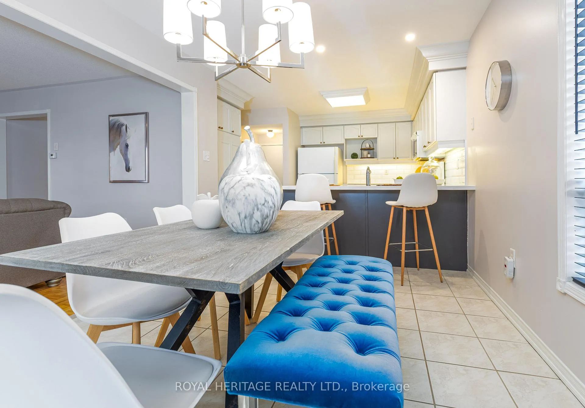 Photo 13 of 31 Downey Drive, Whitby, Brooklin — HOMEH