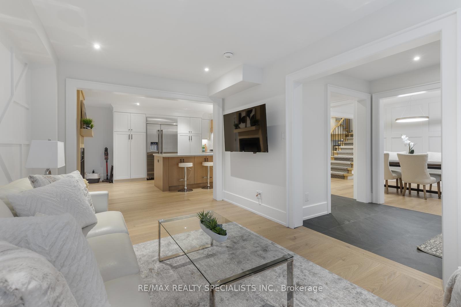Photo 10 of 939 Teal Drive, Burlington, LaSalle — HOMEH