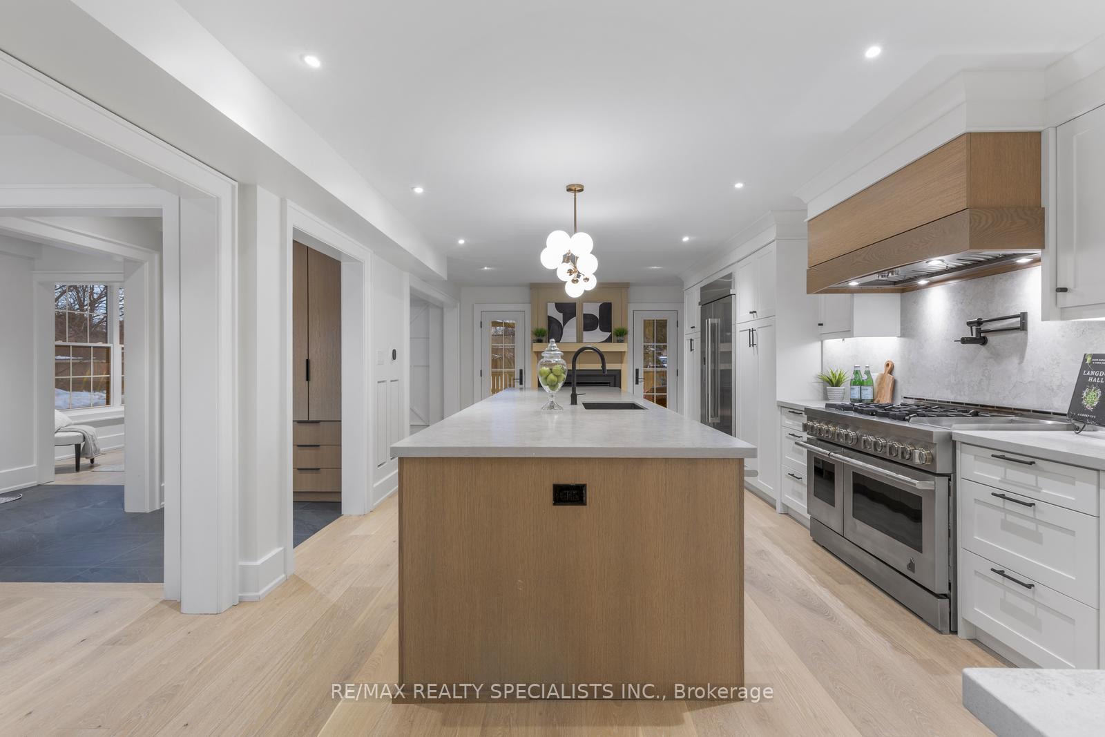 Photo 16 of 939 Teal Drive, Burlington, LaSalle — HOMEH