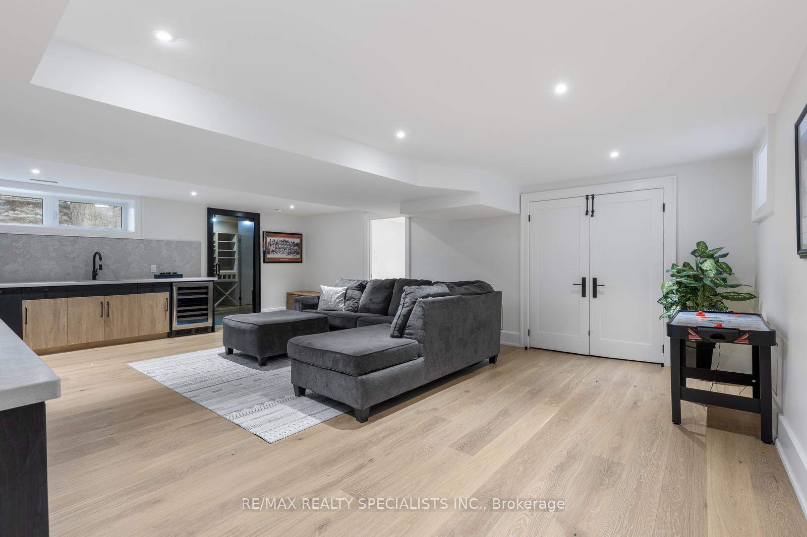 Photo 39 of 939 Teal Drive, Burlington, LaSalle — HOMEH