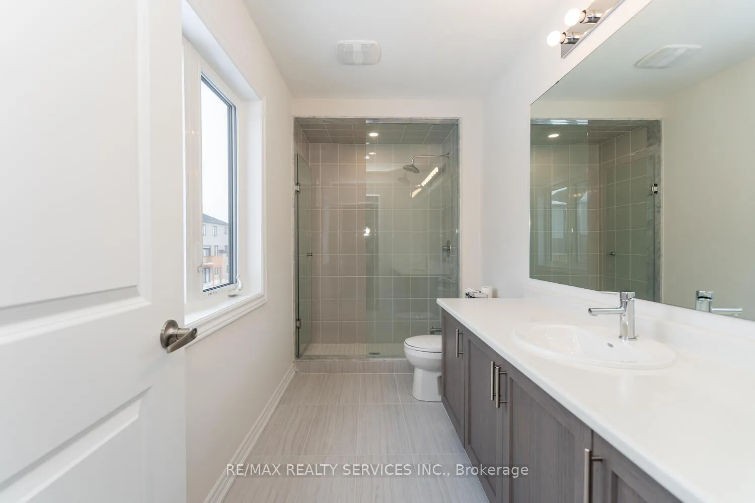 Photo 26 of 4 Blaney Street, Brant, Paris — HOMEH
