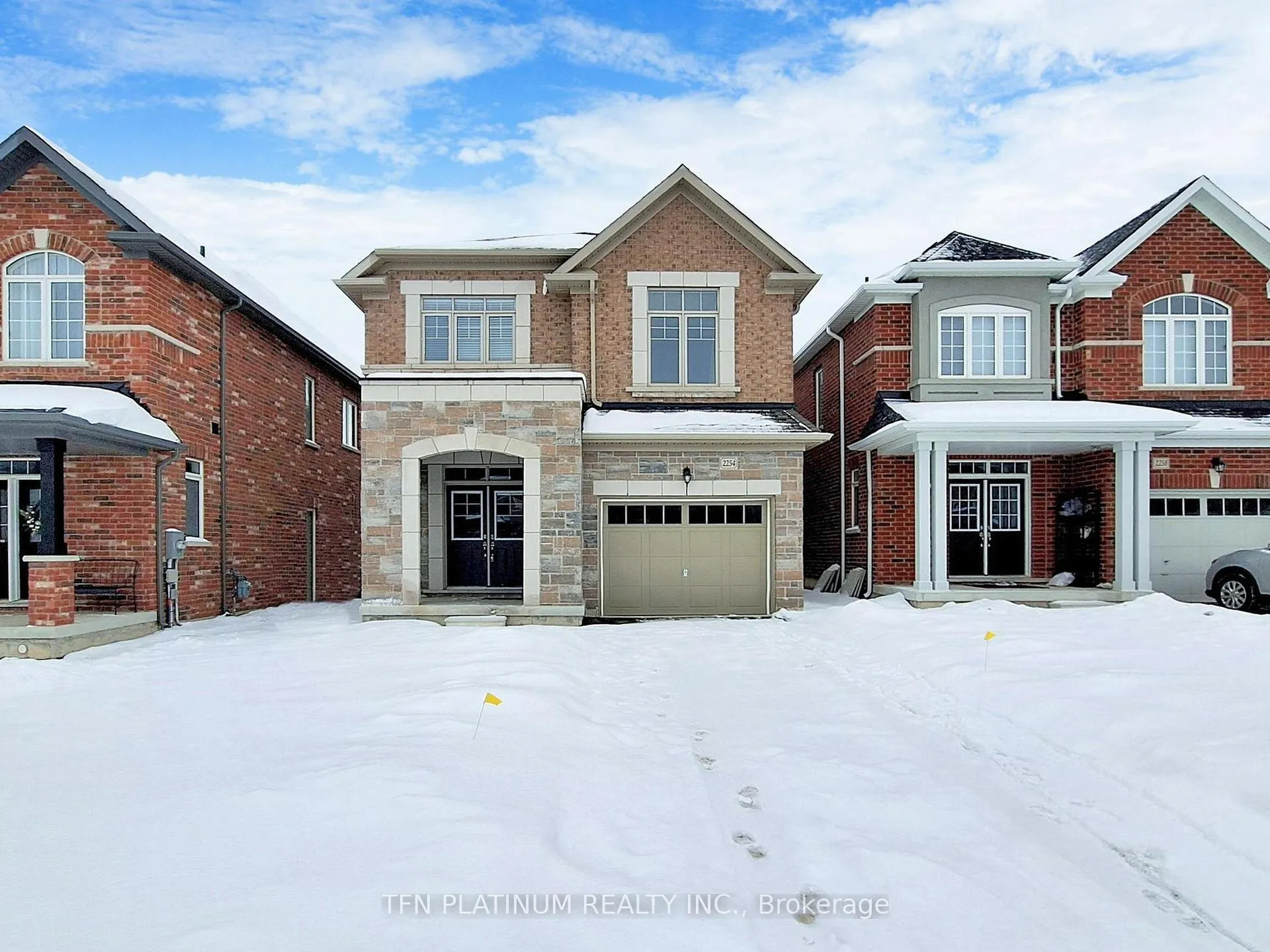 Photo 1 of 2254 Grainger Lp, Innisfil, Alcona — HOMEH