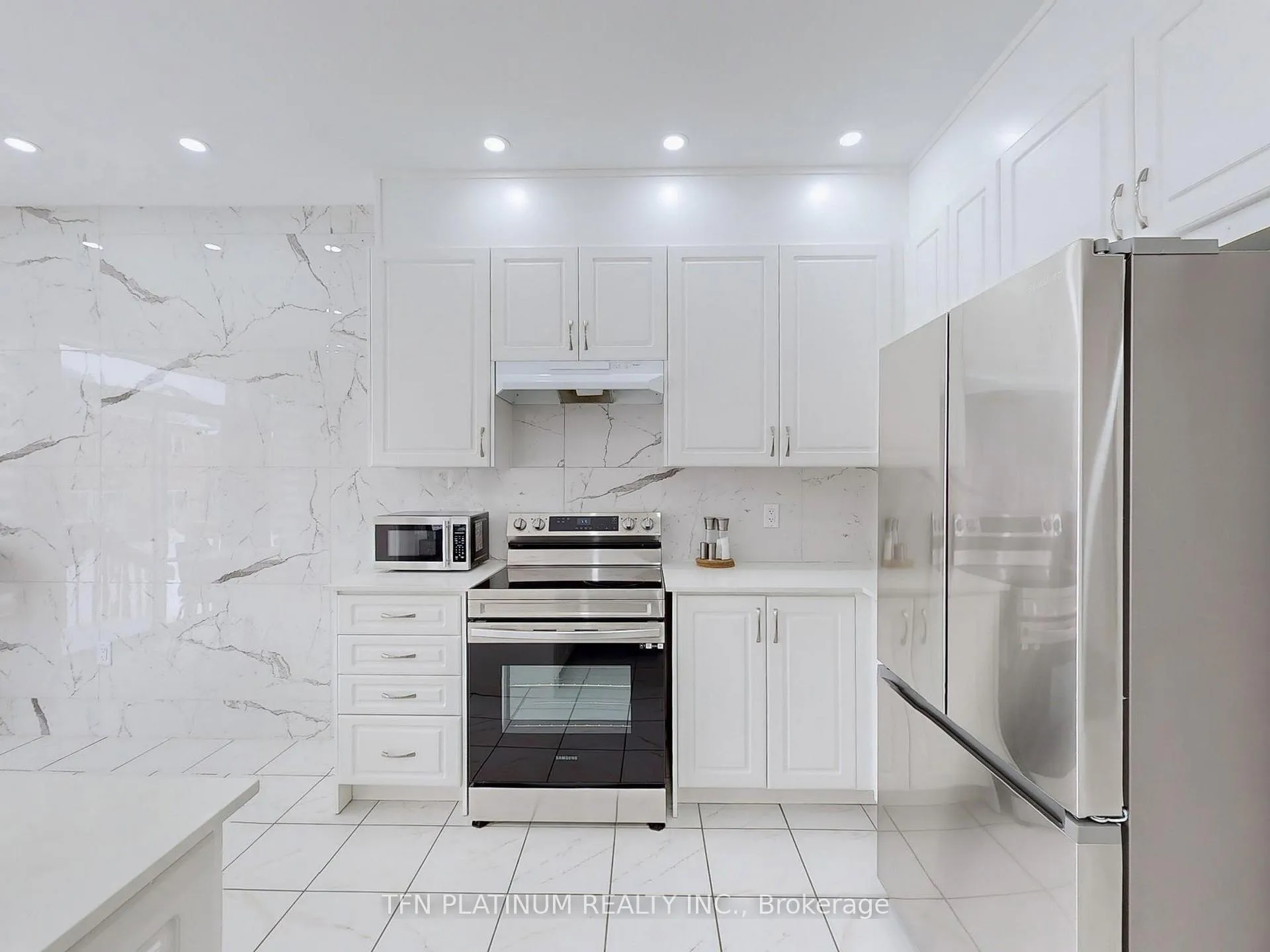 Photo 9 of 2254 Grainger Lp, Innisfil, Alcona — HOMEH