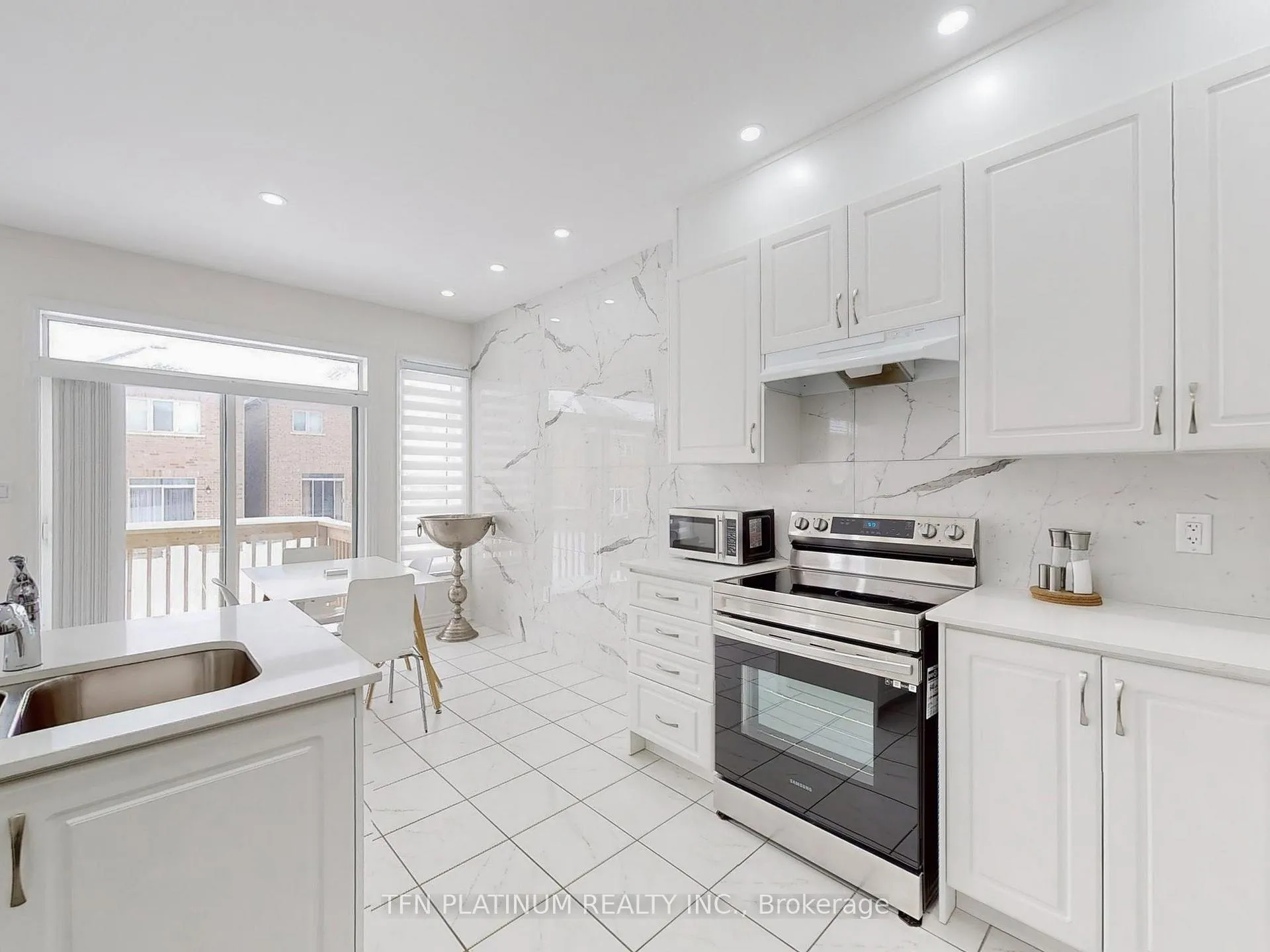 Photo 11 of 2254 Grainger Lp, Innisfil, Alcona — HOMEH