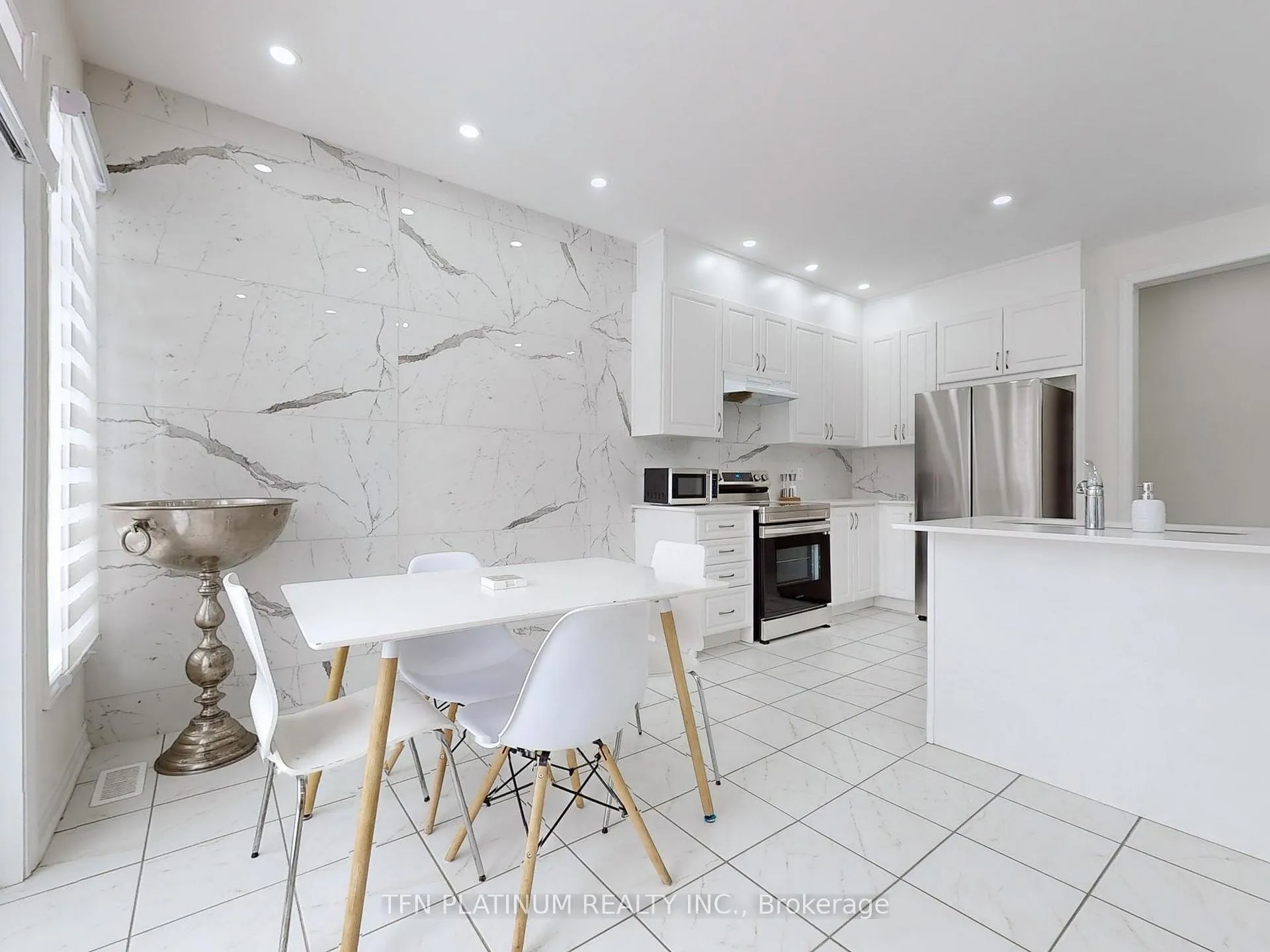 Photo 12 of 2254 Grainger Lp, Innisfil, Alcona — HOMEH