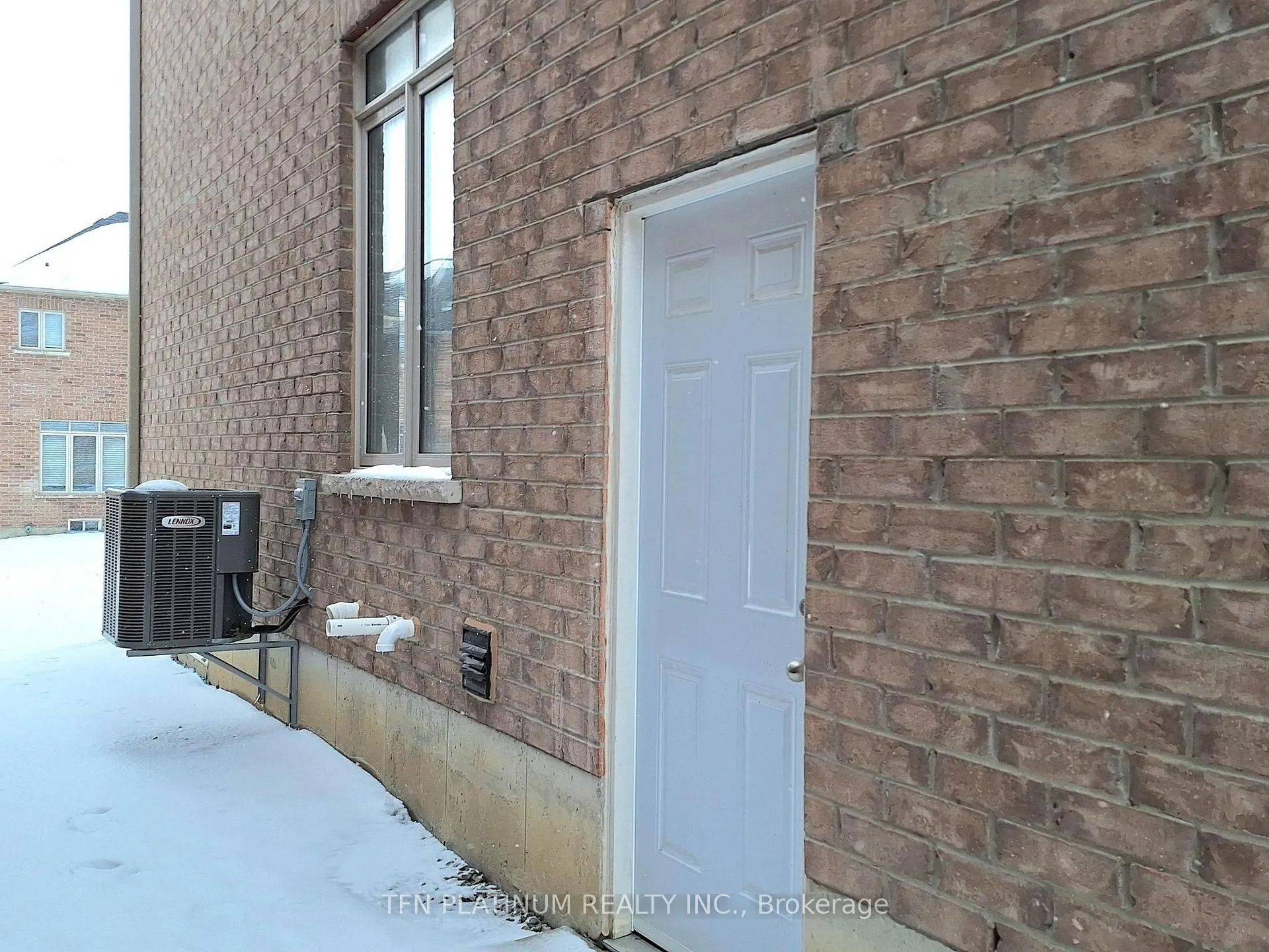 Photo 39 of 2254 Grainger Lp, Innisfil, Alcona — HOMEH