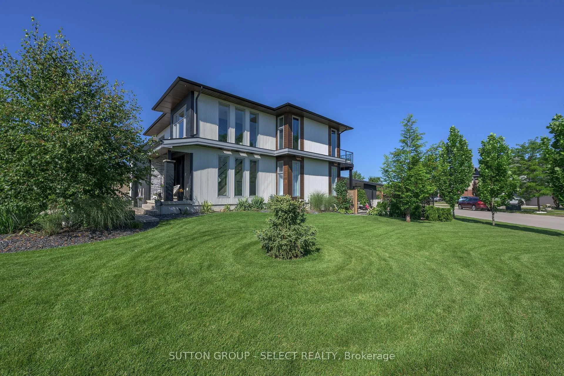 Photo 4 of 7 Valleyview Crescent, Middlesex Centre, Komoka — HOMEH
