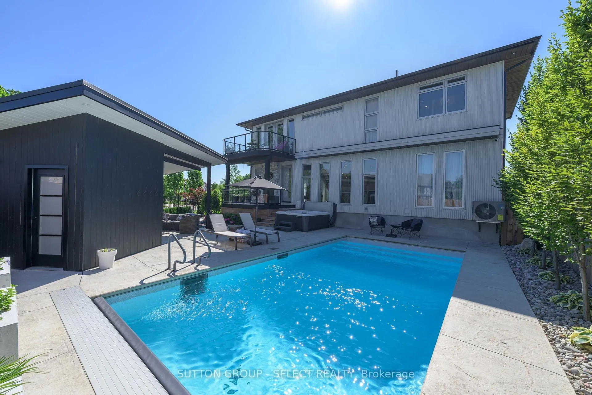 Photo 48 of 7 Valleyview Crescent, Middlesex Centre, Komoka — HOMEH