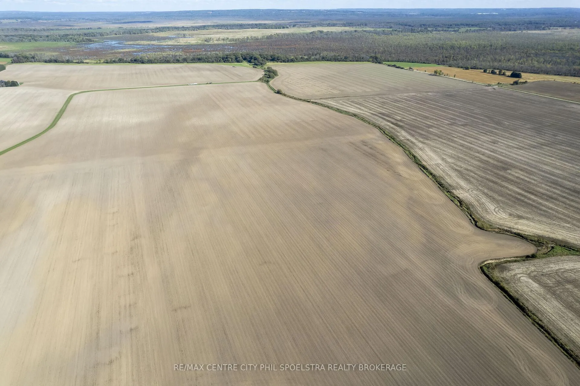 Photo 23 of 2225 15/16 Side Road, Clearview, New Lowell — HOMEH