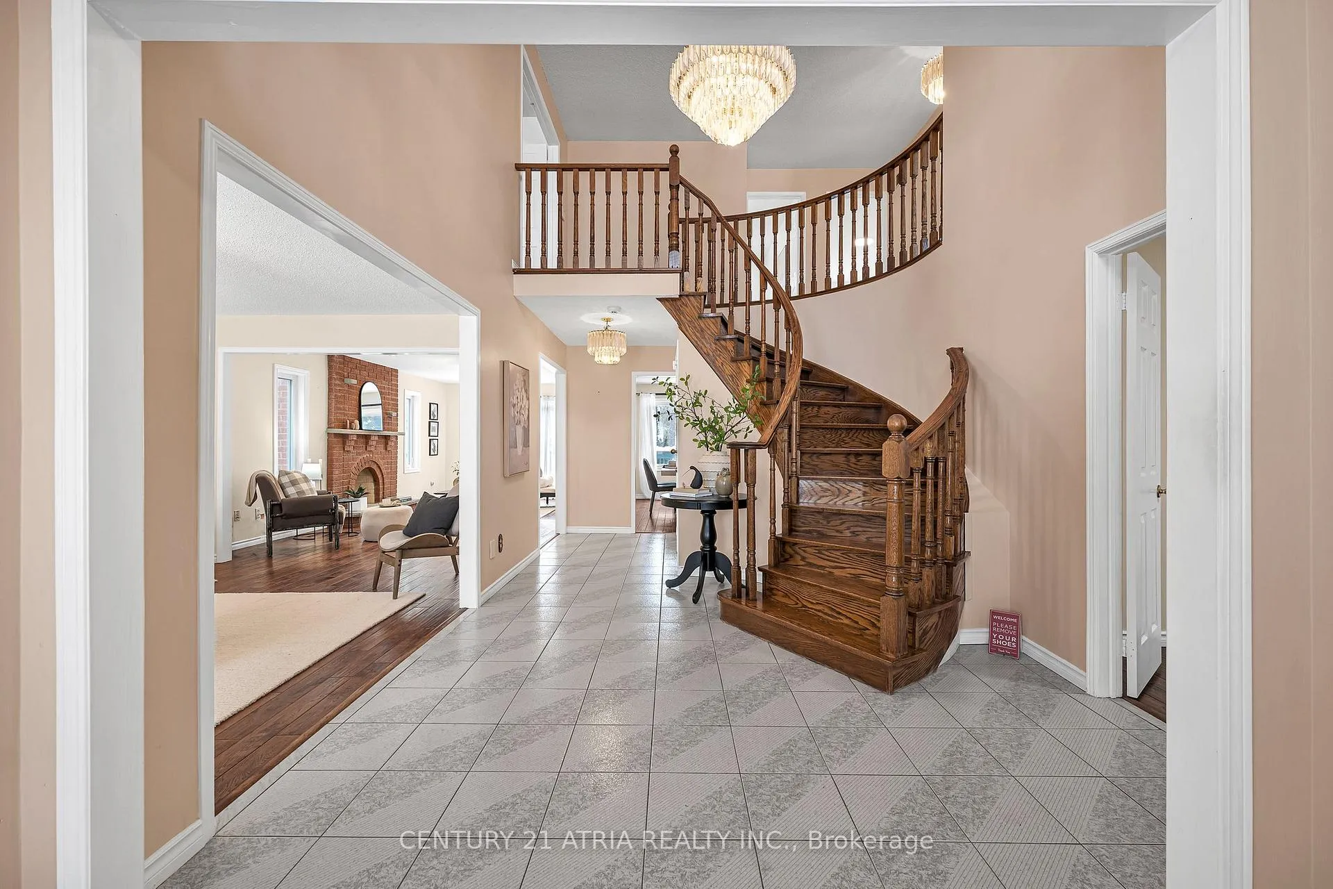 Photo 4 of 1630 Marshcourt Drive, Pickering, Village East — HOMEH