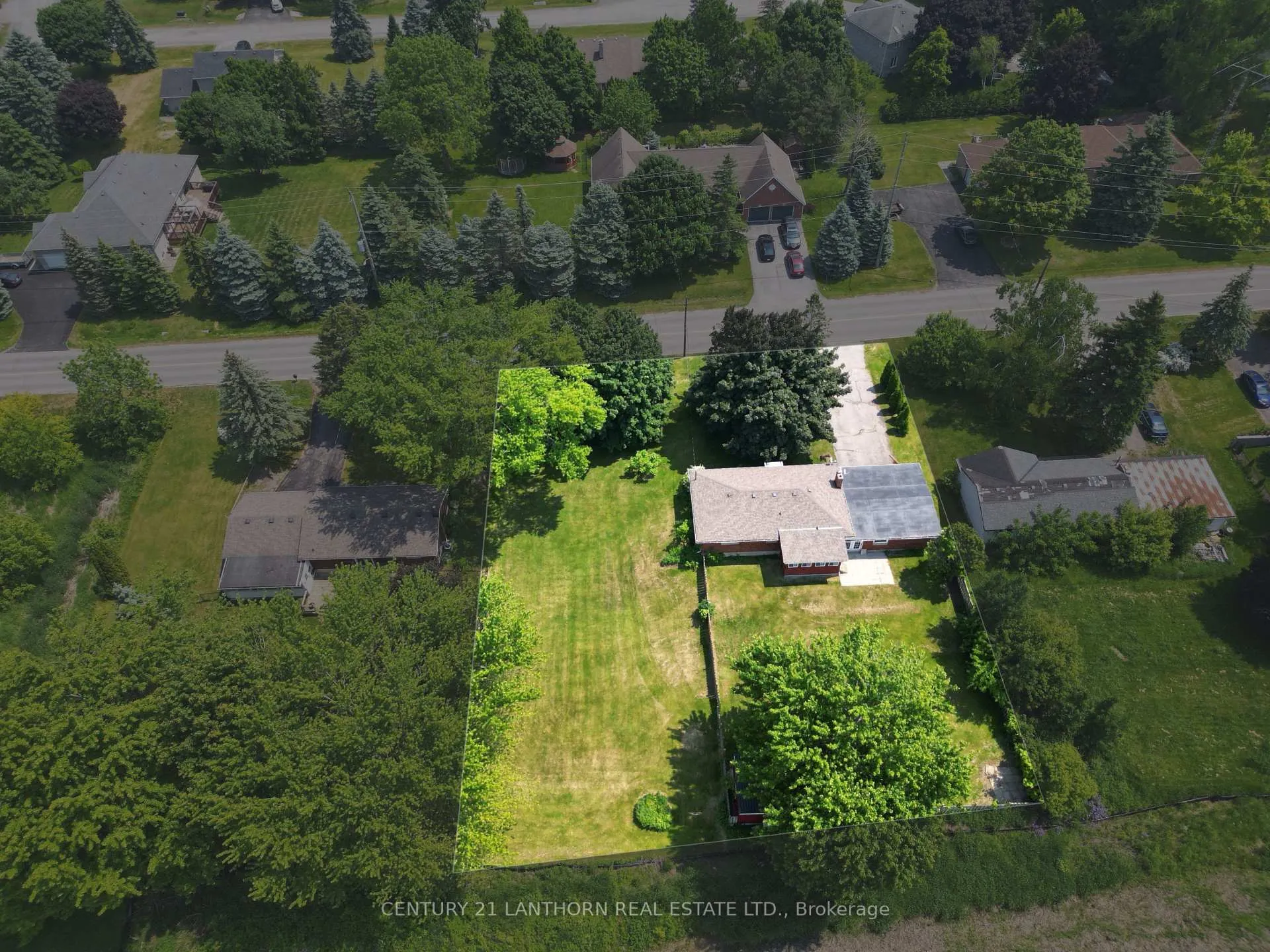 Photo 13 of 151 Avonlough Road W, Belleville, Belleville Ward — HOMEH