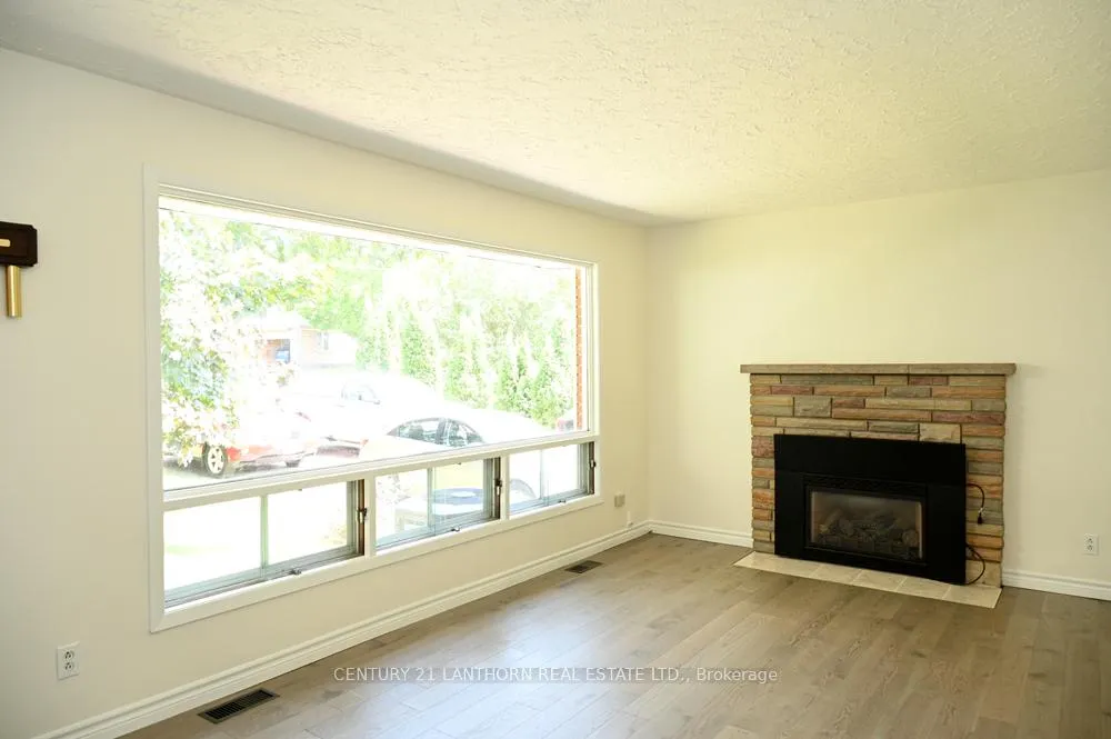 Photo 26 of 151 Avonlough Road W, Belleville, Belleville Ward — HOMEH