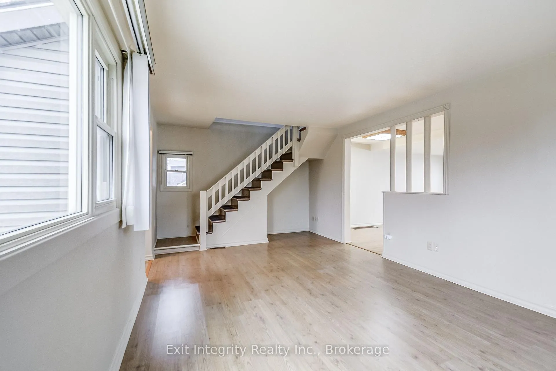 Photo 8 of 906 Lakeshore Road, Haldimand — HOMEH