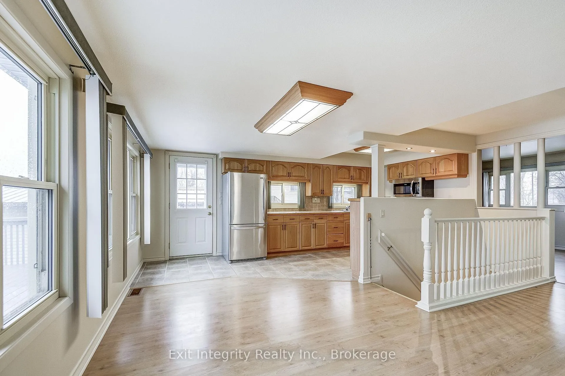 Photo 12 of 906 Lakeshore Road, Haldimand — HOMEH