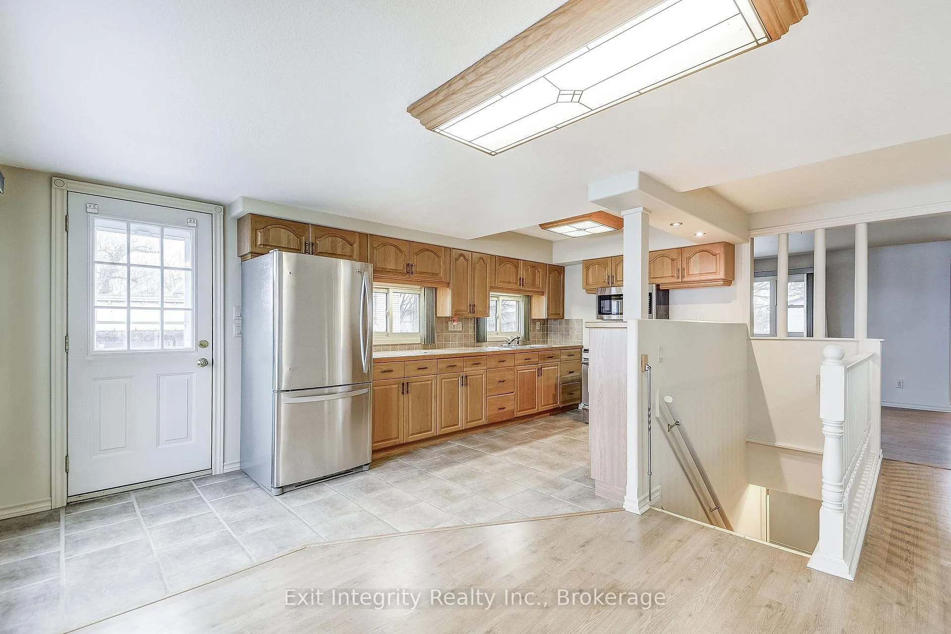 Photo 13 of 906 Lakeshore Road, Haldimand — HOMEH