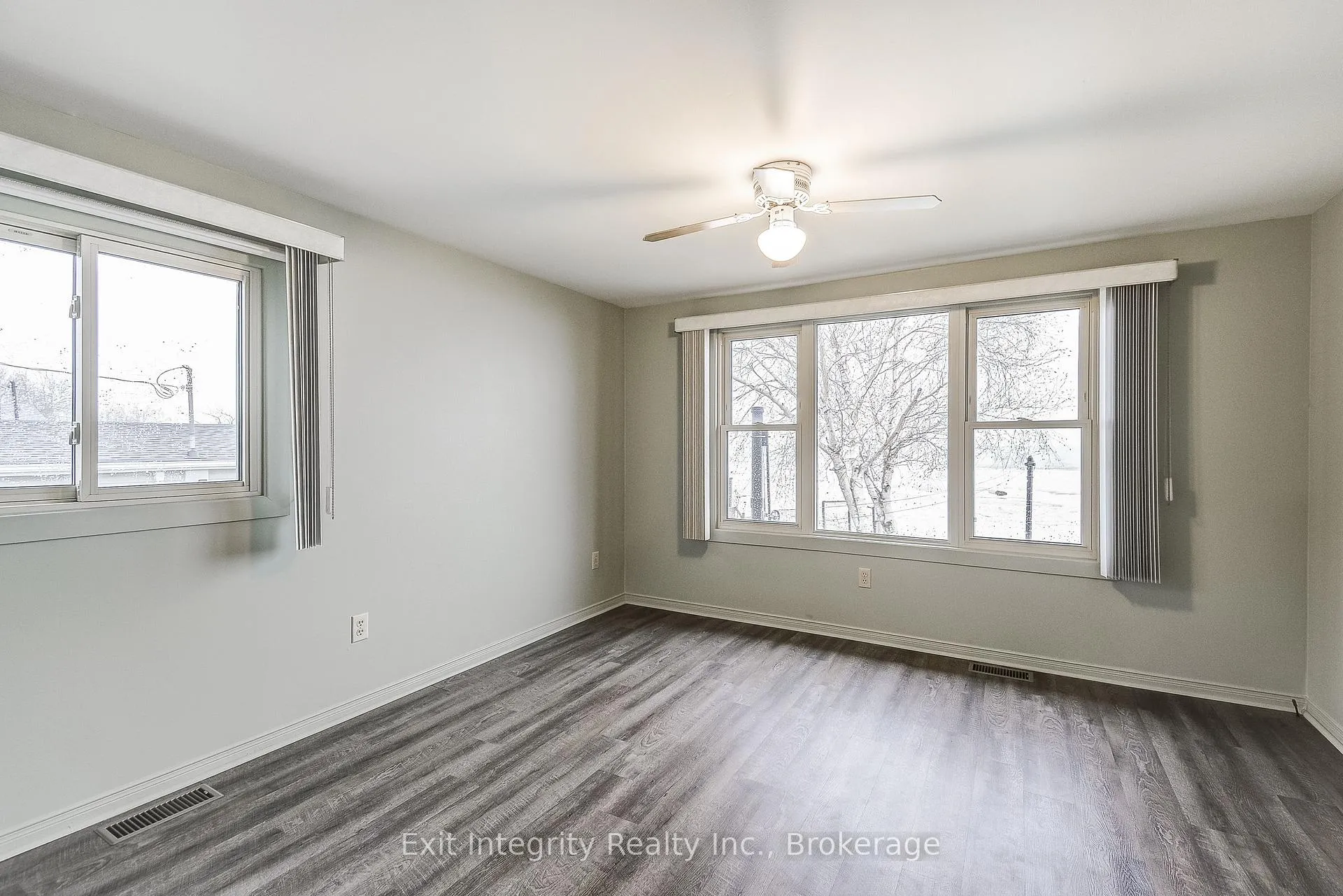 Photo 19 of 906 Lakeshore Road, Haldimand — HOMEH