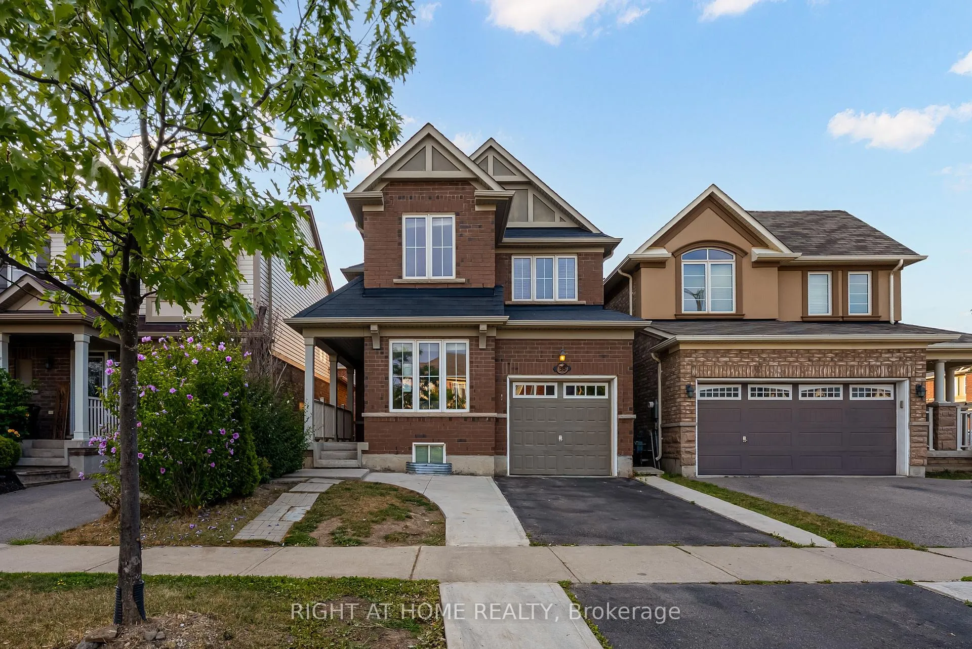 Photo 1 of 38 Aylesbury Drive, Brampton, Northwest Brampton — HOMEH
