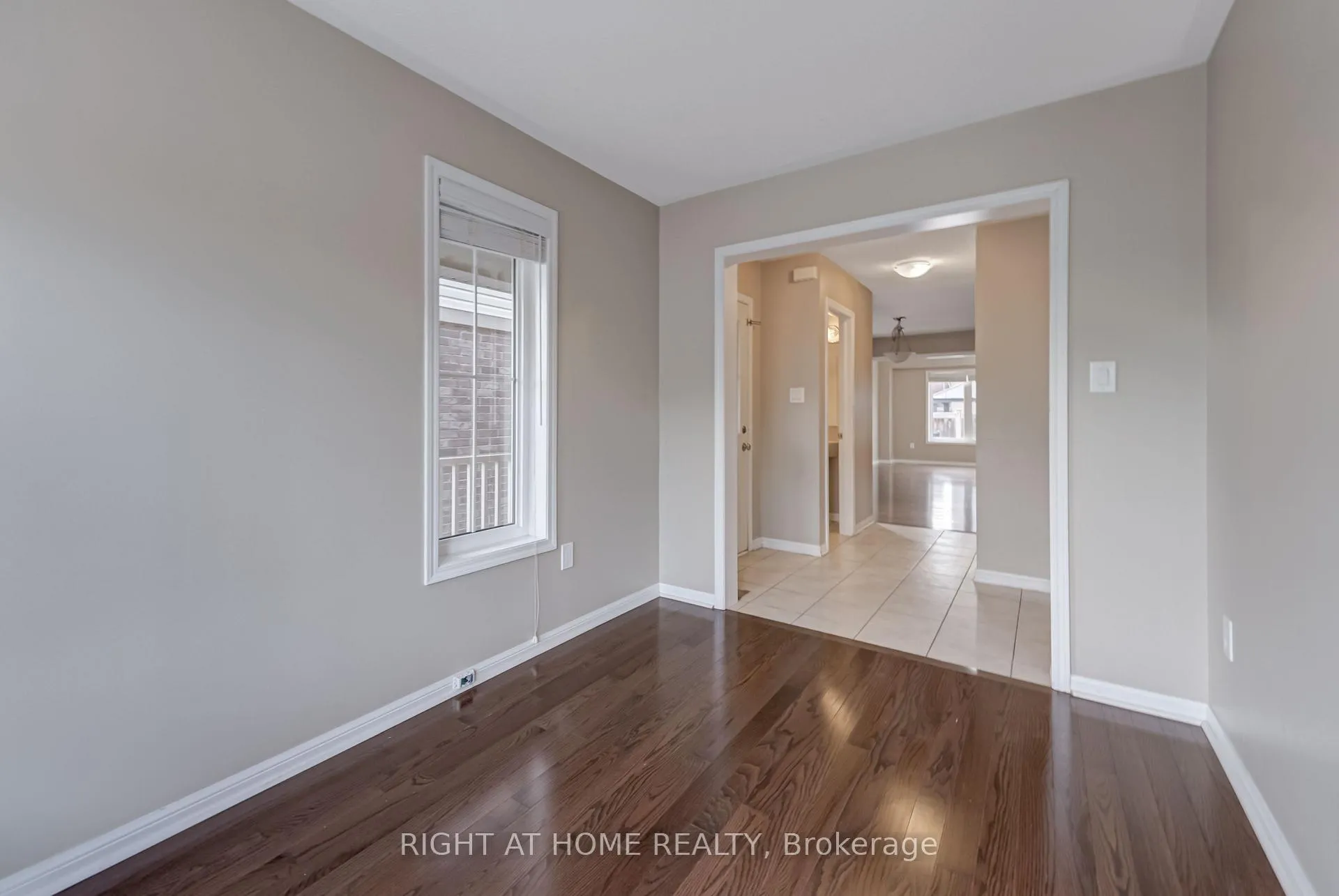 Photo 6 of 38 Aylesbury Drive, Brampton, Northwest Brampton — HOMEH