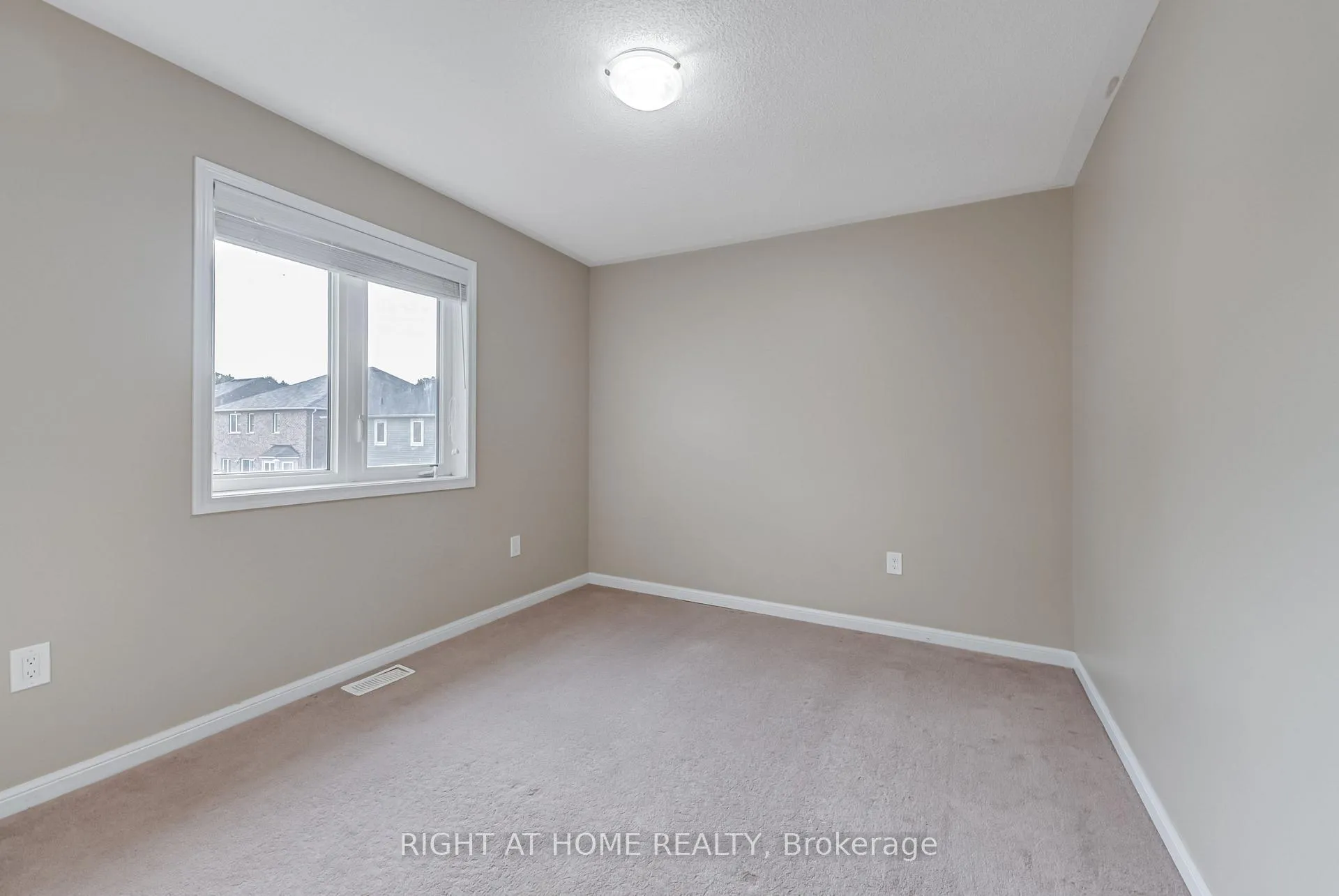Photo 19 of 38 Aylesbury Drive, Brampton, Northwest Brampton — HOMEH