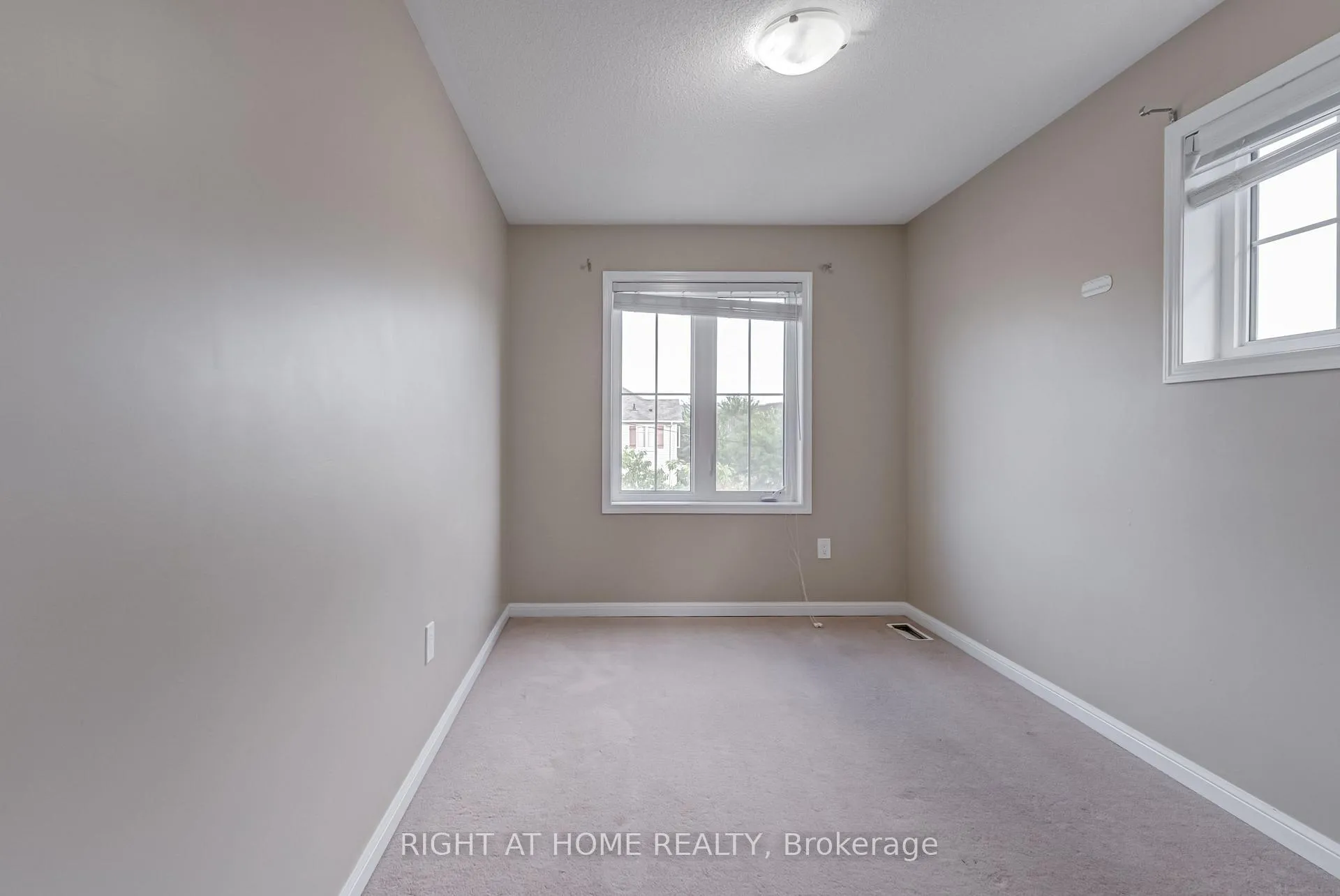 Photo 23 of 38 Aylesbury Drive, Brampton, Northwest Brampton — HOMEH