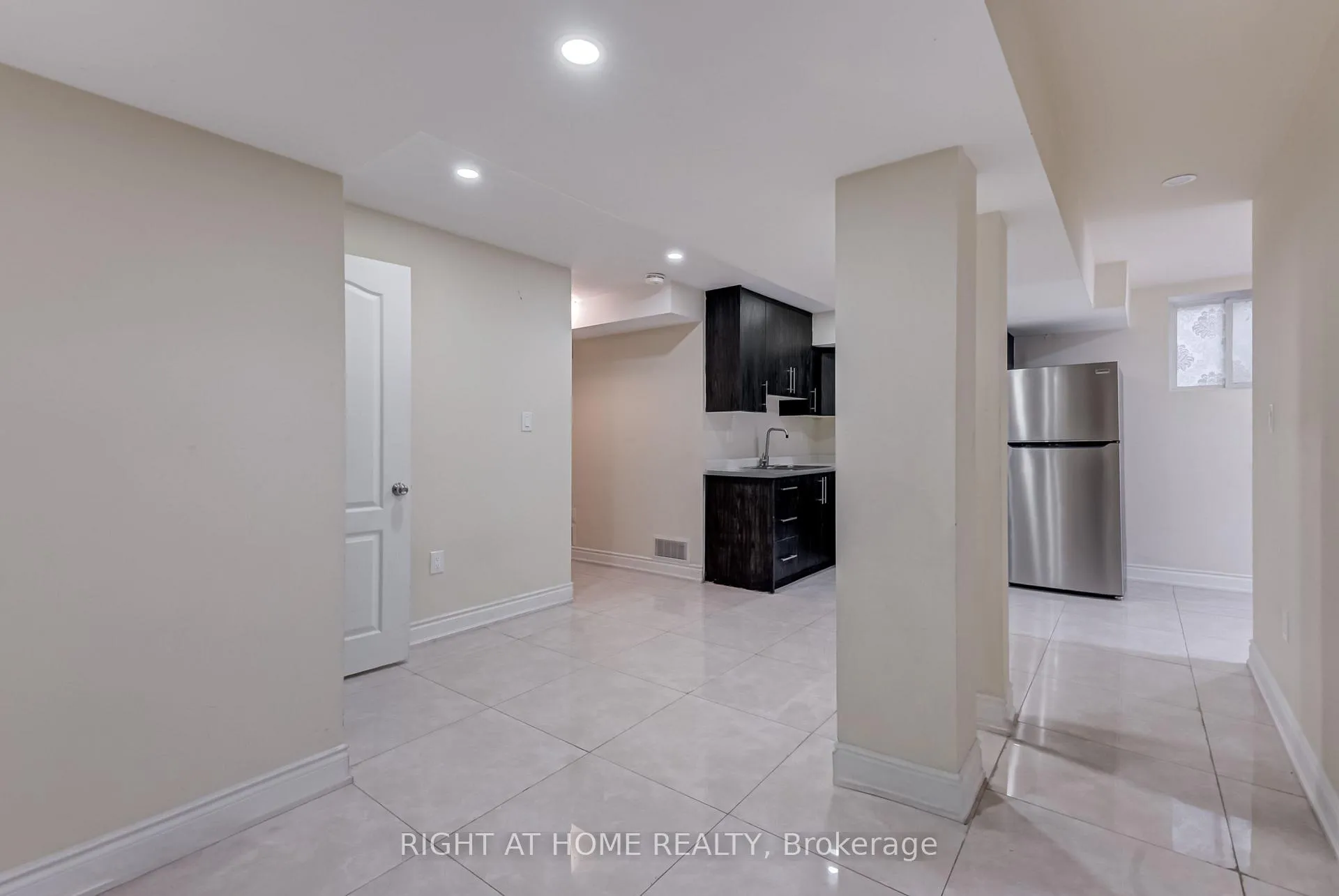 Photo 30 of 38 Aylesbury Drive, Brampton, Northwest Brampton — HOMEH