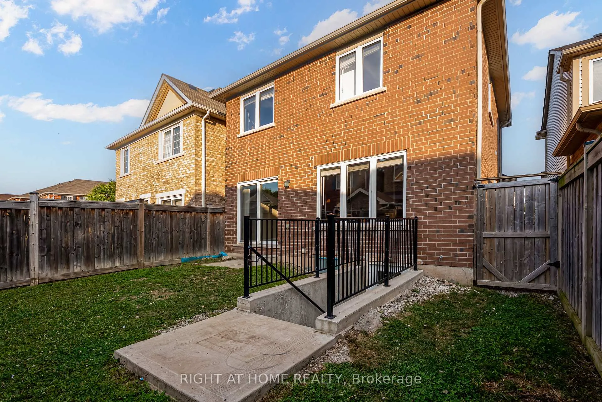 Photo 42 of 38 Aylesbury Drive, Brampton, Northwest Brampton — HOMEH