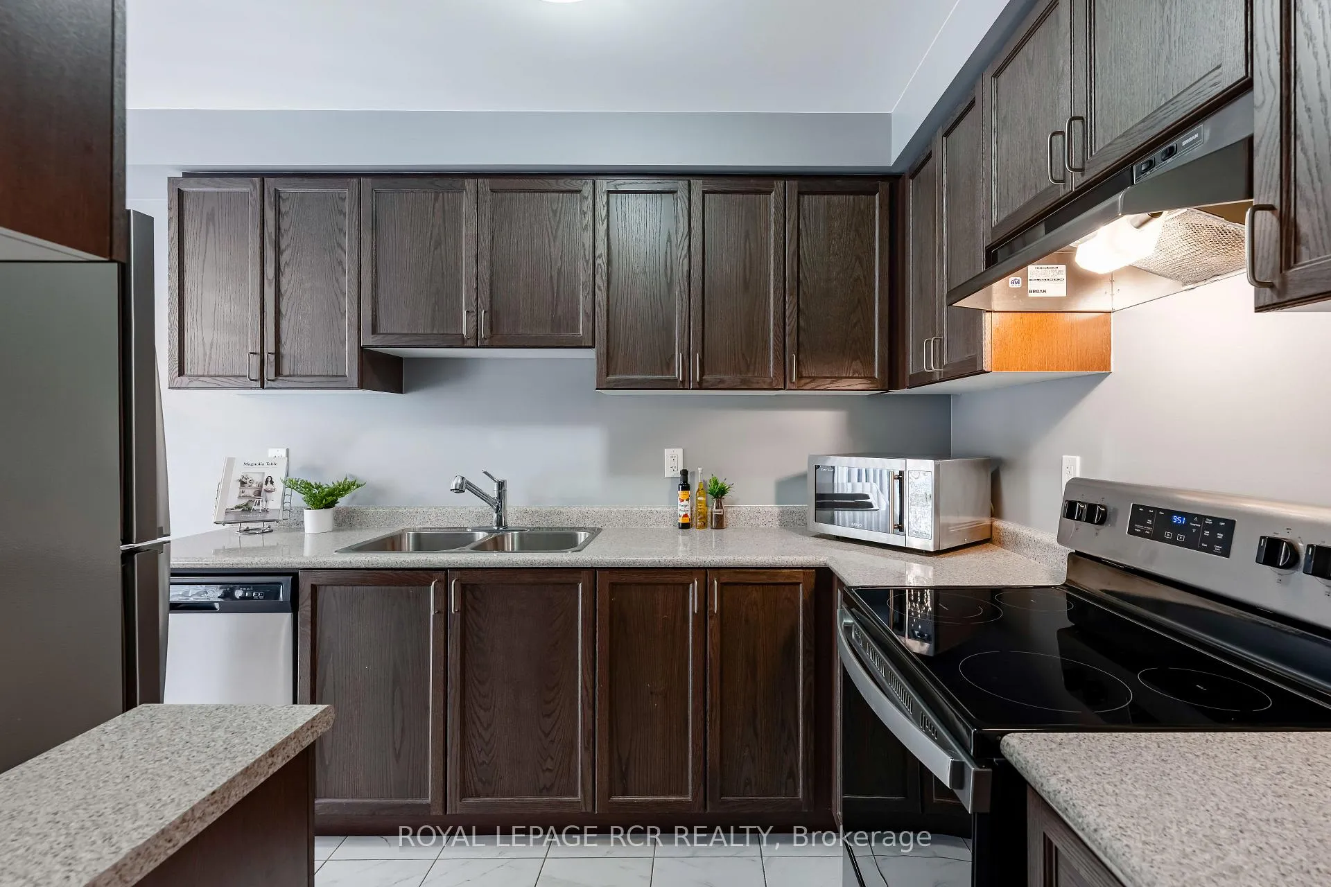 Photo 13 of 141 Clark Street, Shelburne — HOMEH