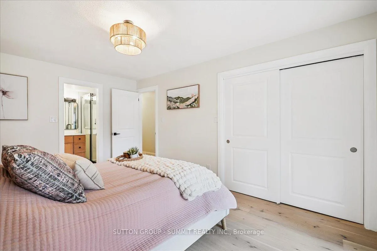 Photo 16 of 25 Elgin Street, Hamilton, Waterdown — HOMEH