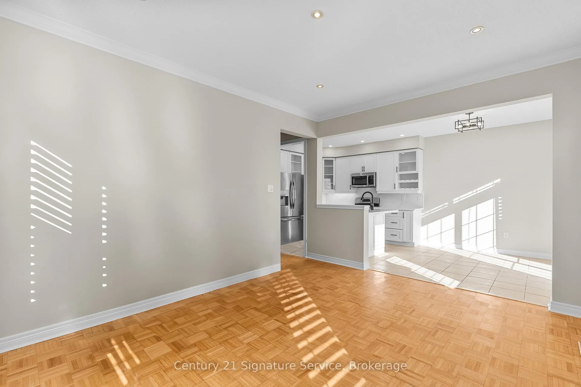 Photo 7 of 54 Millhouse Mews, Brampton, Bram West — HOMEH