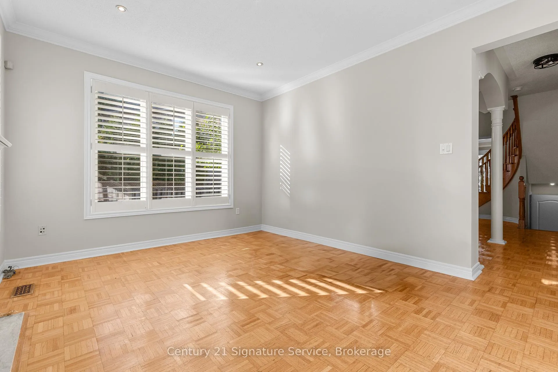 Photo 9 of 54 Millhouse Mews, Brampton, Bram West — HOMEH