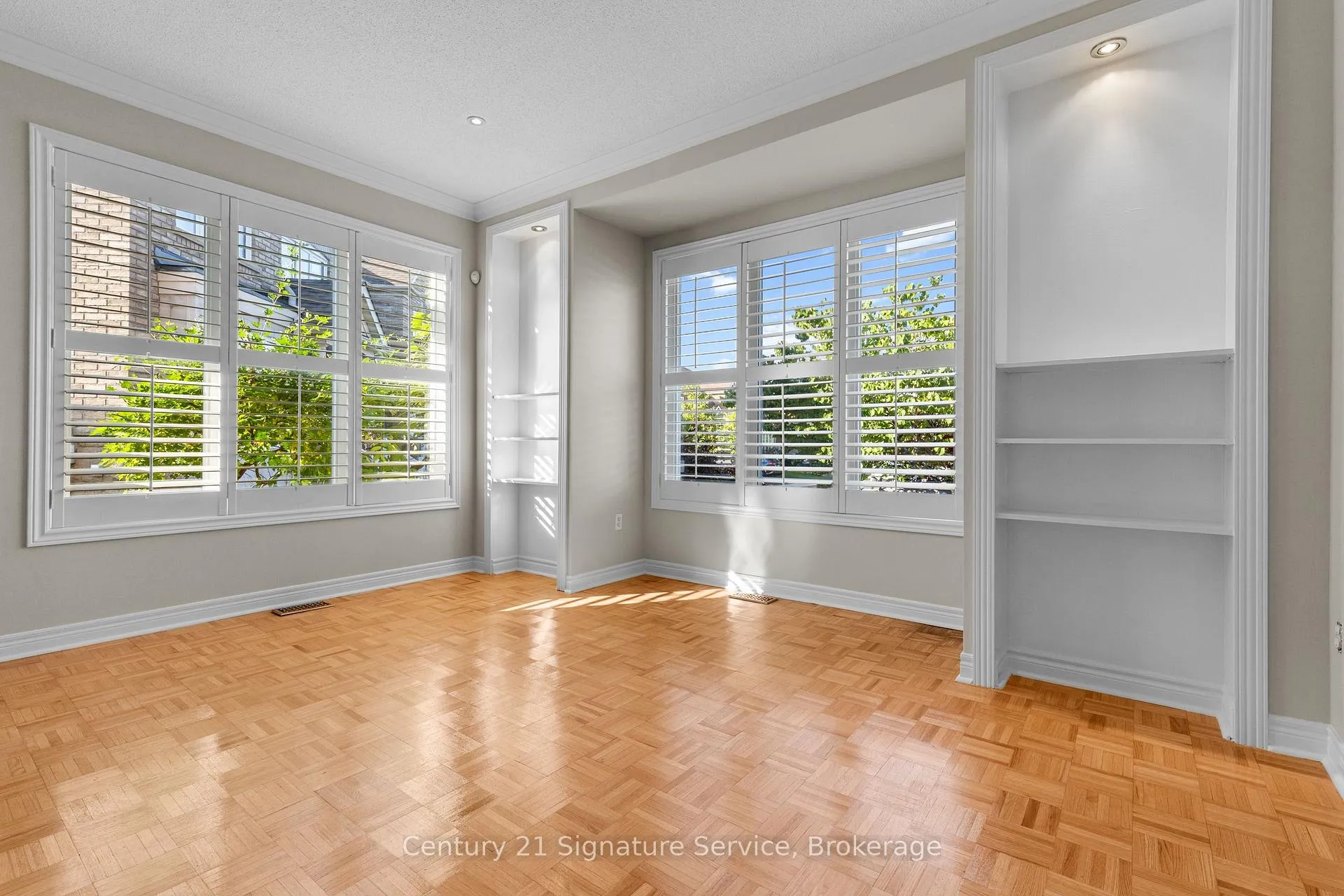 Photo 11 of 54 Millhouse Mews, Brampton, Bram West — HOMEH